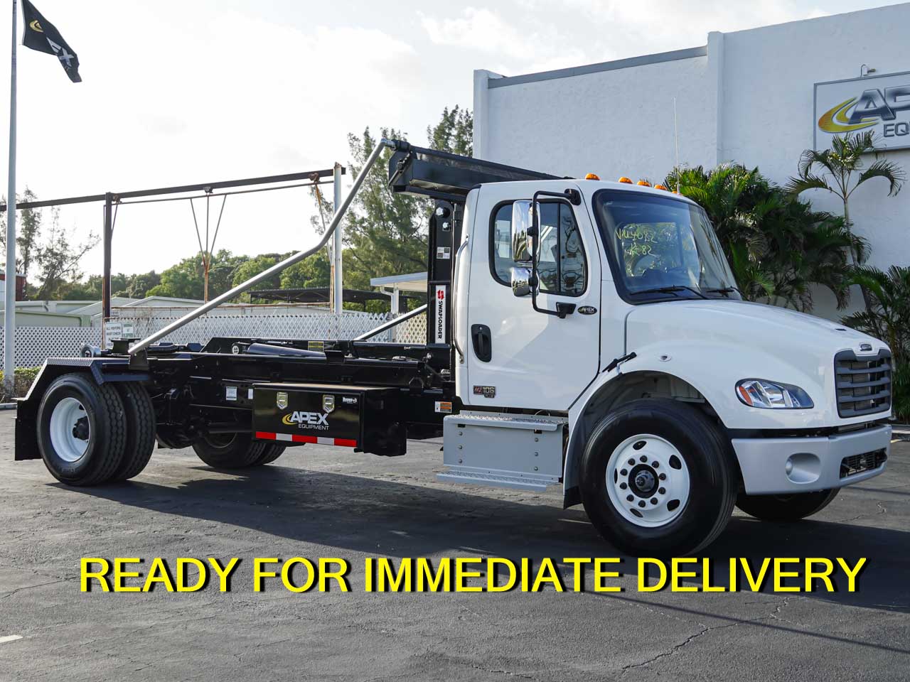 2025 FREIGHTLINER M2 HOOKLIFT TRUCK FOR SALE 2025 FREIGHTLINER M2 HOOKLIFT TRUCK FOR SALE - image 1 of 6