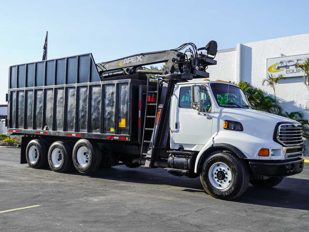 2004 STERLING LT9500 GRAPPLE TRUCK FOR SALE 2004 STERLING LT9500 GRAPPLE TRUCK FOR SALE - image 1 of 6