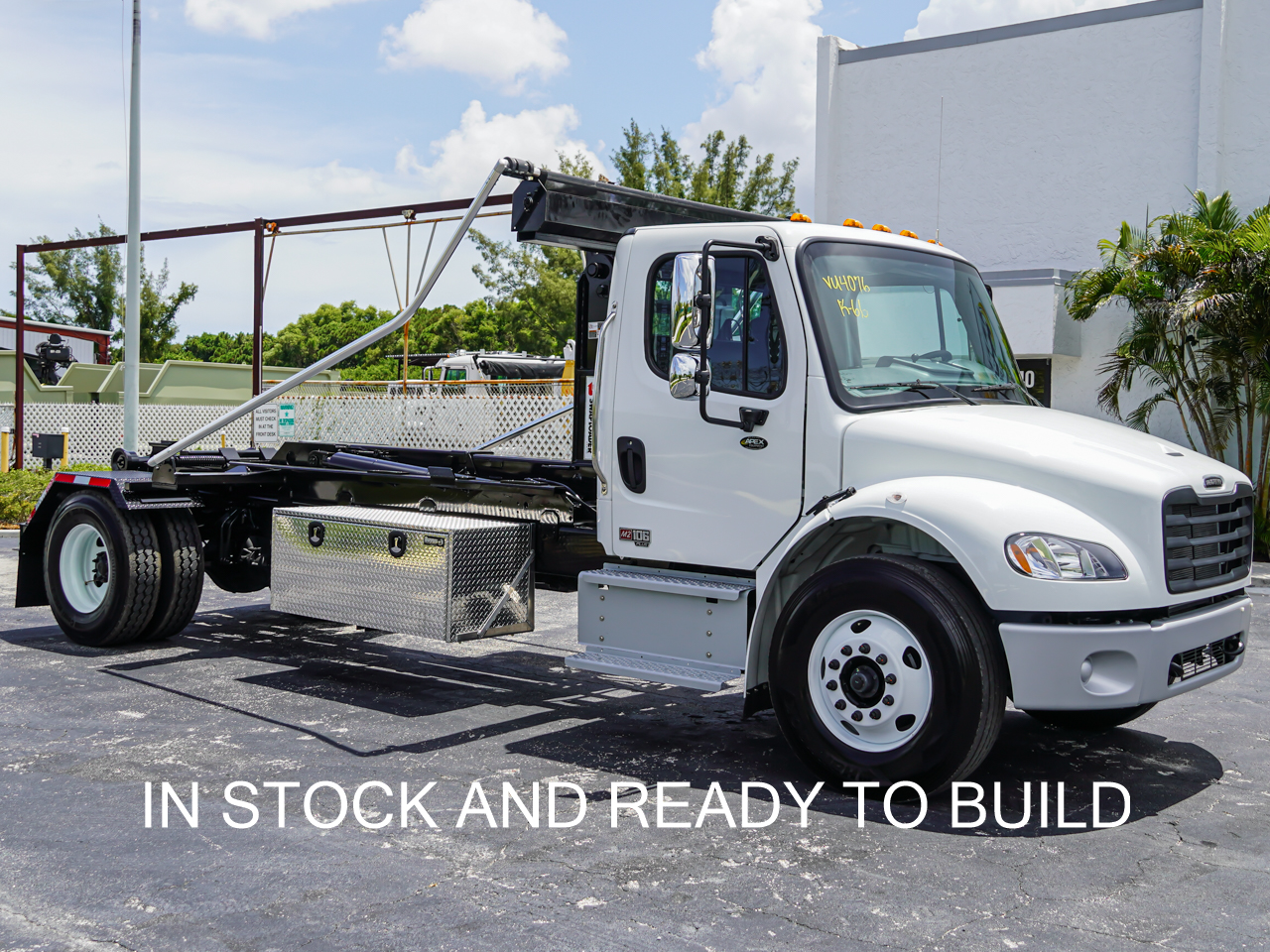 2025 FREIGHTLINER M2 - image 1 of 6