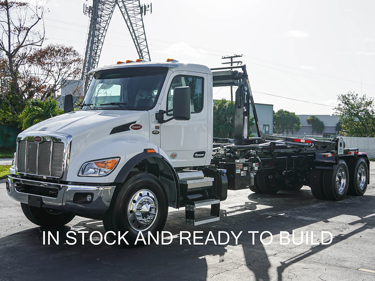 2025 PETERBILT 548 - image 2 of 6