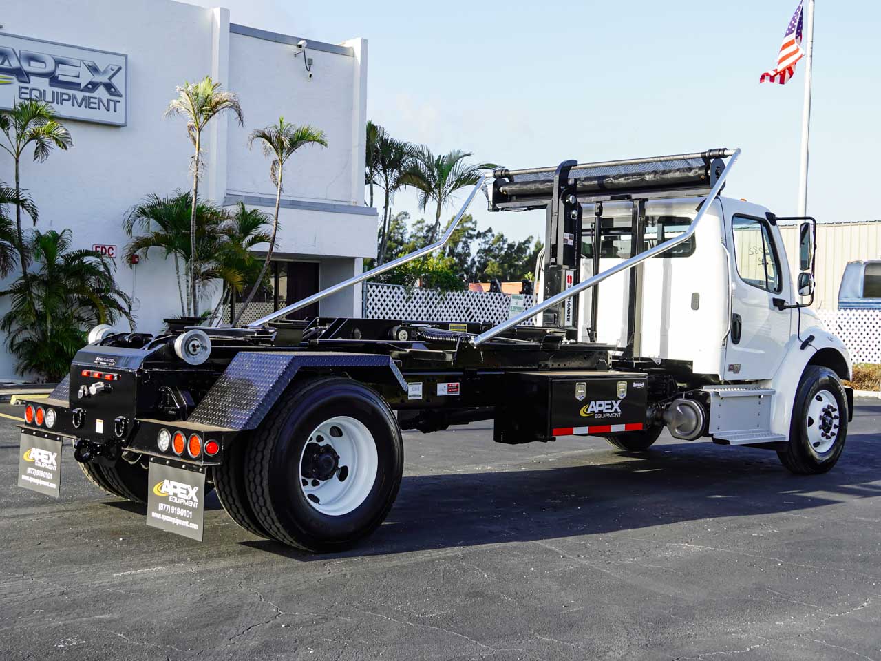 2025 FREIGHTLINER M2 HOOKLIFT TRUCK FOR SALE 2025 FREIGHTLINER M2 HOOKLIFT TRUCK FOR SALE - image 3 of 6