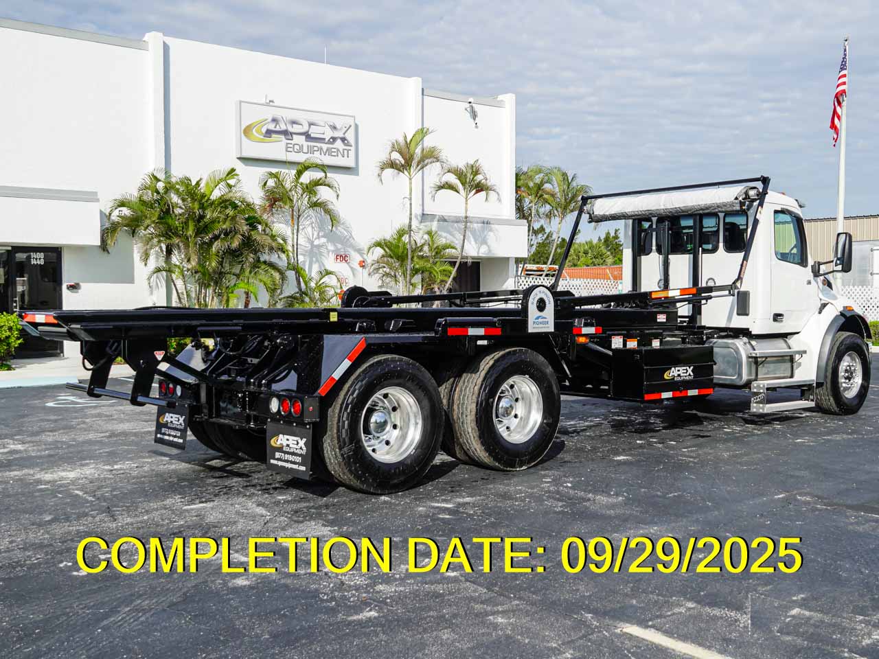 2025 PETERBILT 548 ROLL OFF TRUCK FOR SALE - image 3 of 4