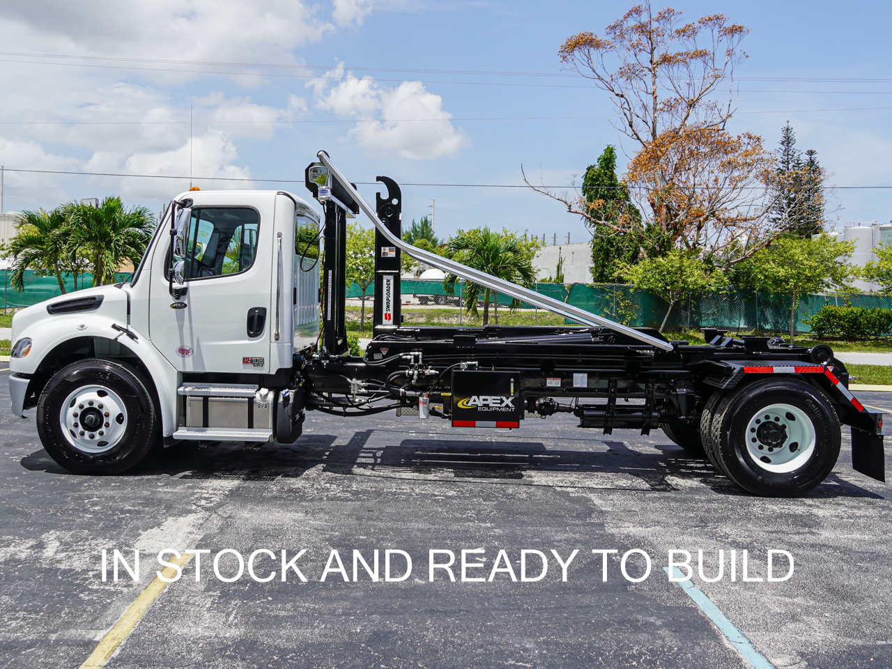 2025 FREIGHTLINER M2 - image 4 of 6