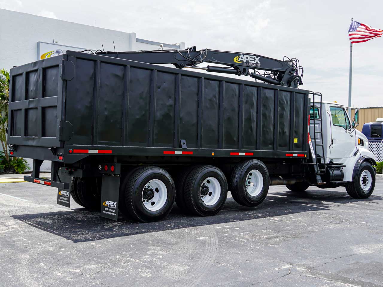 2004 STERLING LT9500 GRAPPLE TRUCK FOR SALE - image 6 of 6