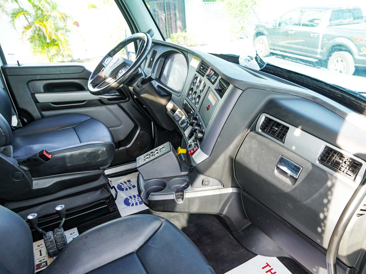 2023 T880 KENWORTH ROLL OFF TRUCK FOR SALE 2023 T880 KENWORTH ROLL OFF TRUCK FOR SALE - image 6 of 6