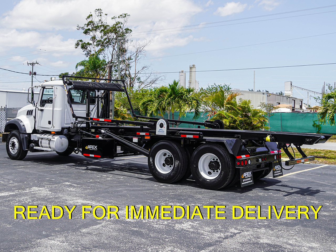 2008 MACK GRANITE ROLL OFF TRUCK FOR SALE - image 6 of 6