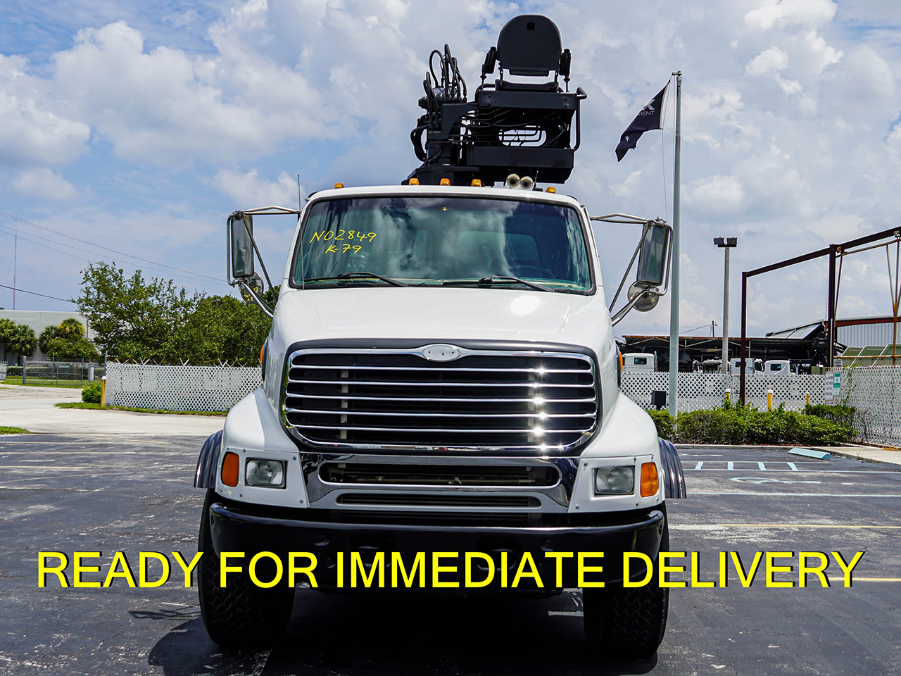 2004 STERLING LT9500 GRAPPLE TRUCK FOR SALE - image 5 of 6