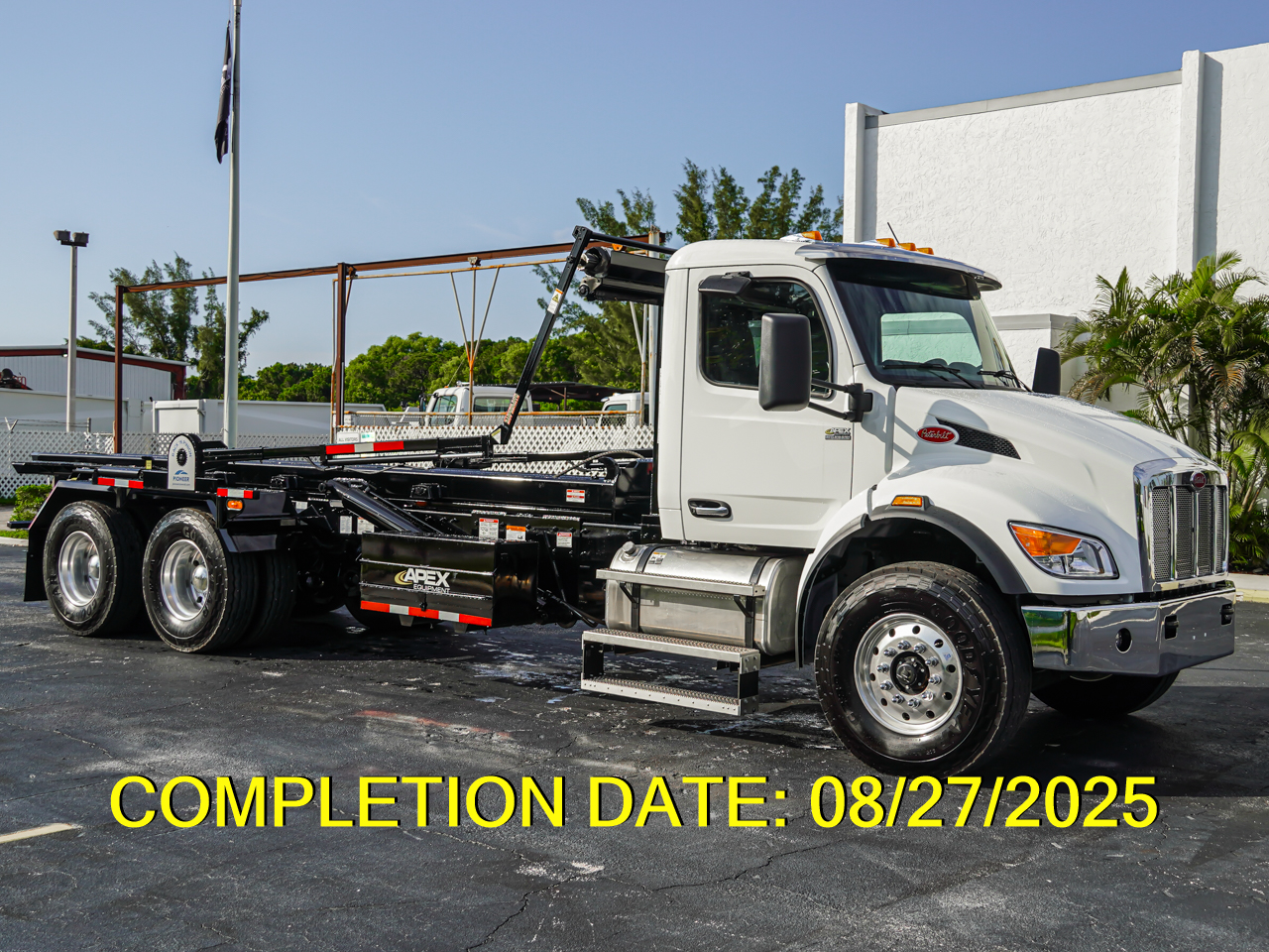 2025 548 PETERBILT - image 2 of 5