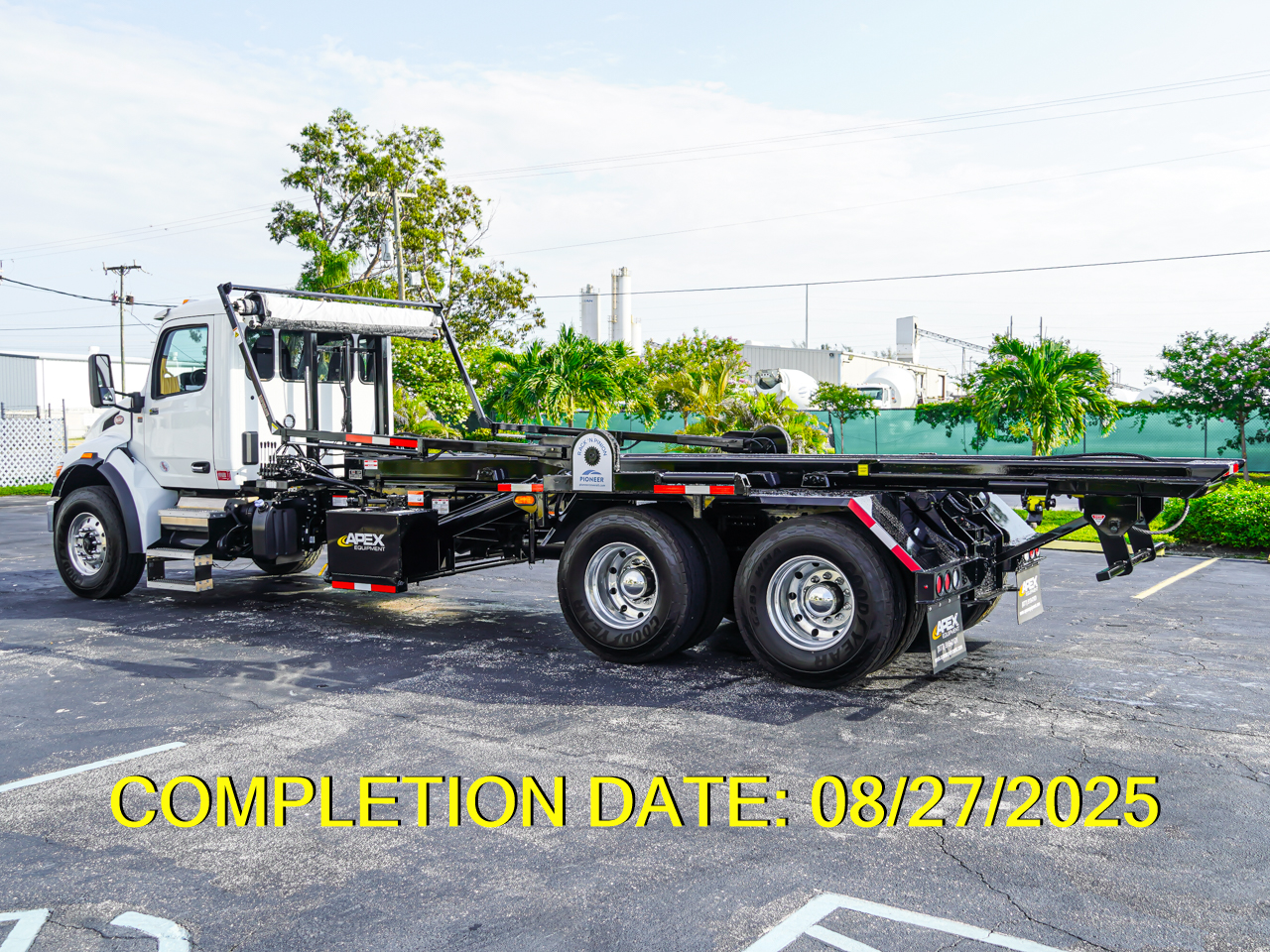 2025 548 PETERBILT - image 5 of 5