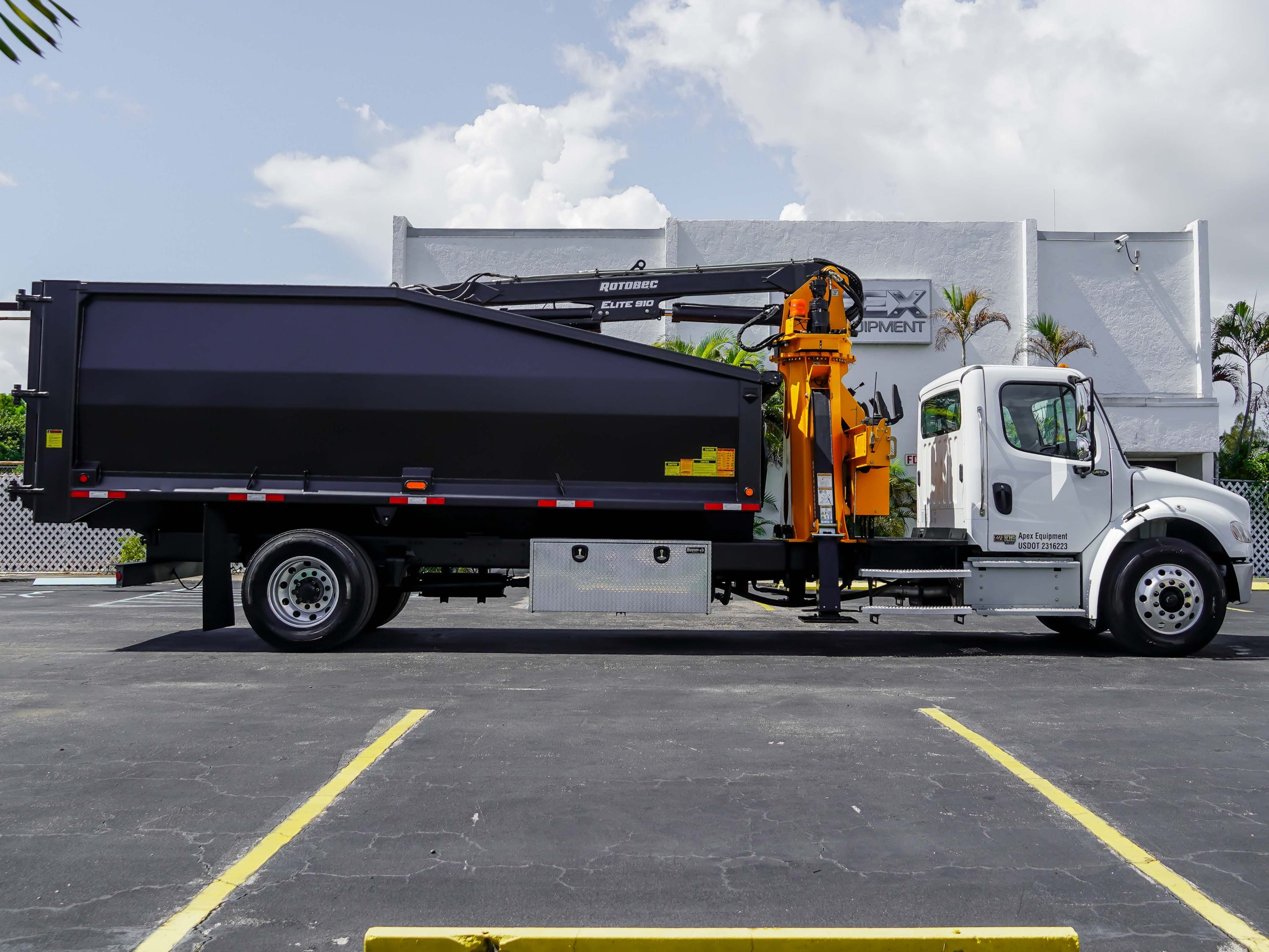 2025 FREIGHTLINER GRAPPLE ROTOBEC TRUCK 2025 FREIGHTLINER GRAPPLE ROTOBEC TRUCK - image 5 of 6