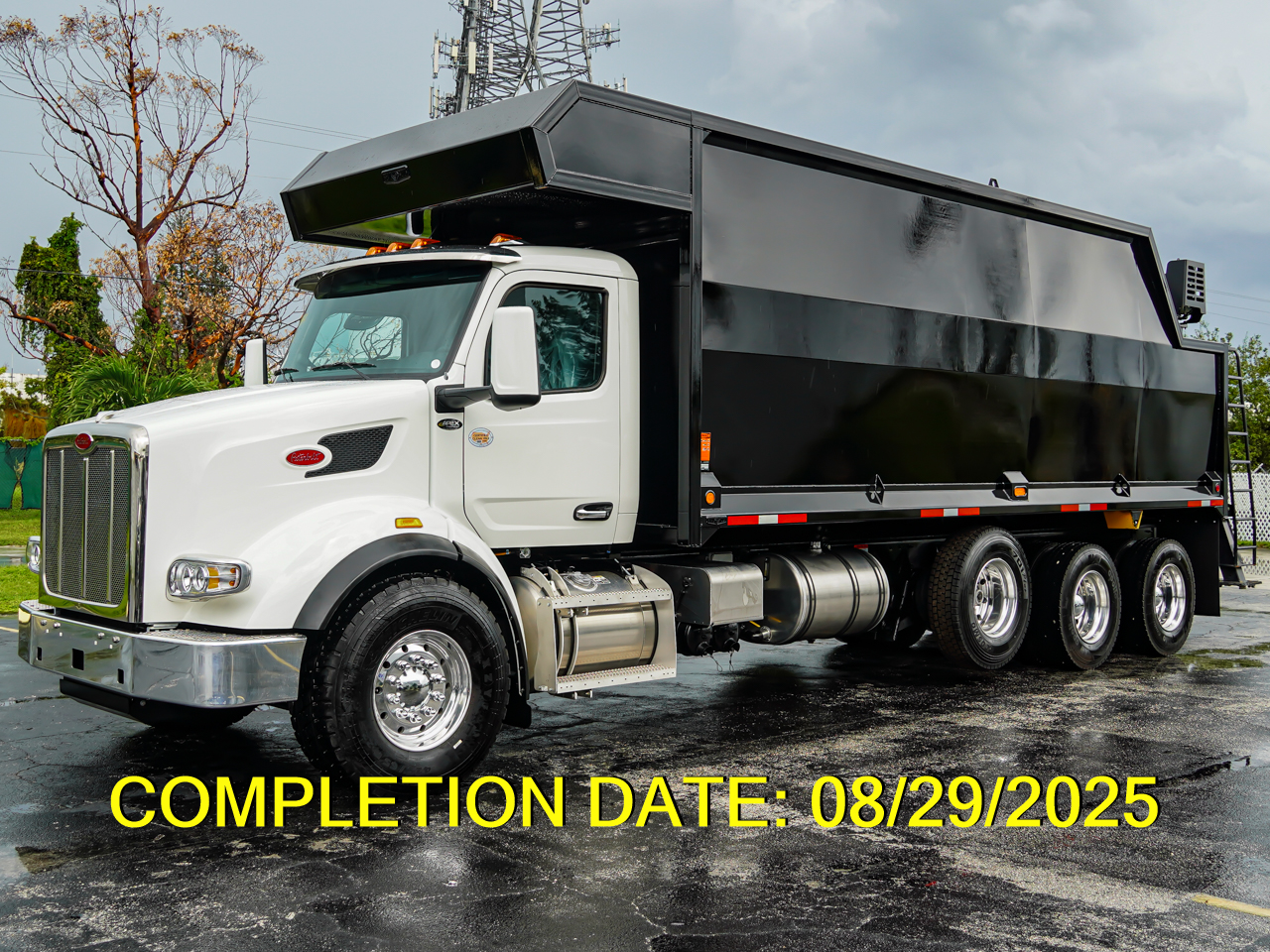2025 PETERBILT 567 - image 3 of 6