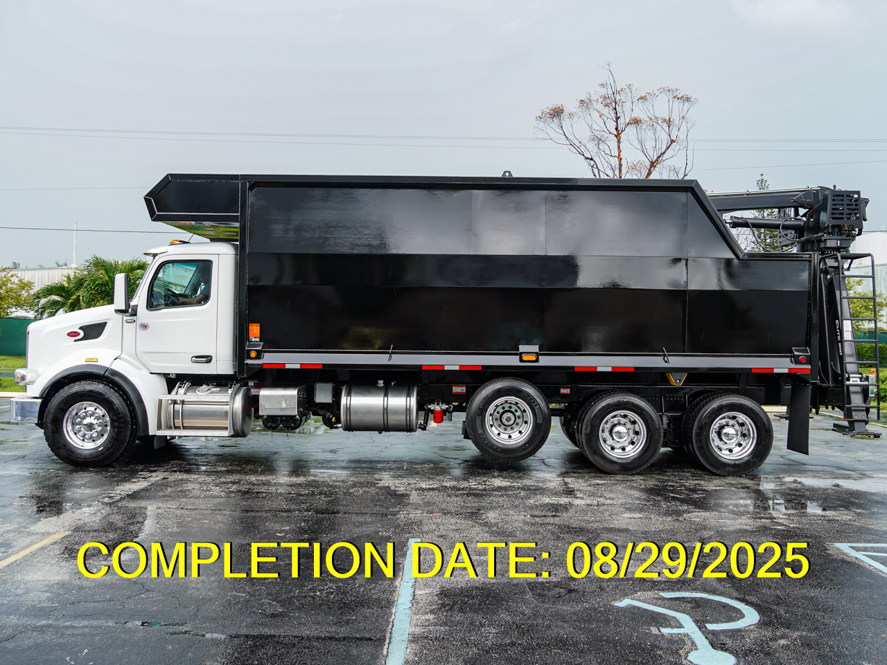 2025 PETERBILT 567 - image 5 of 6