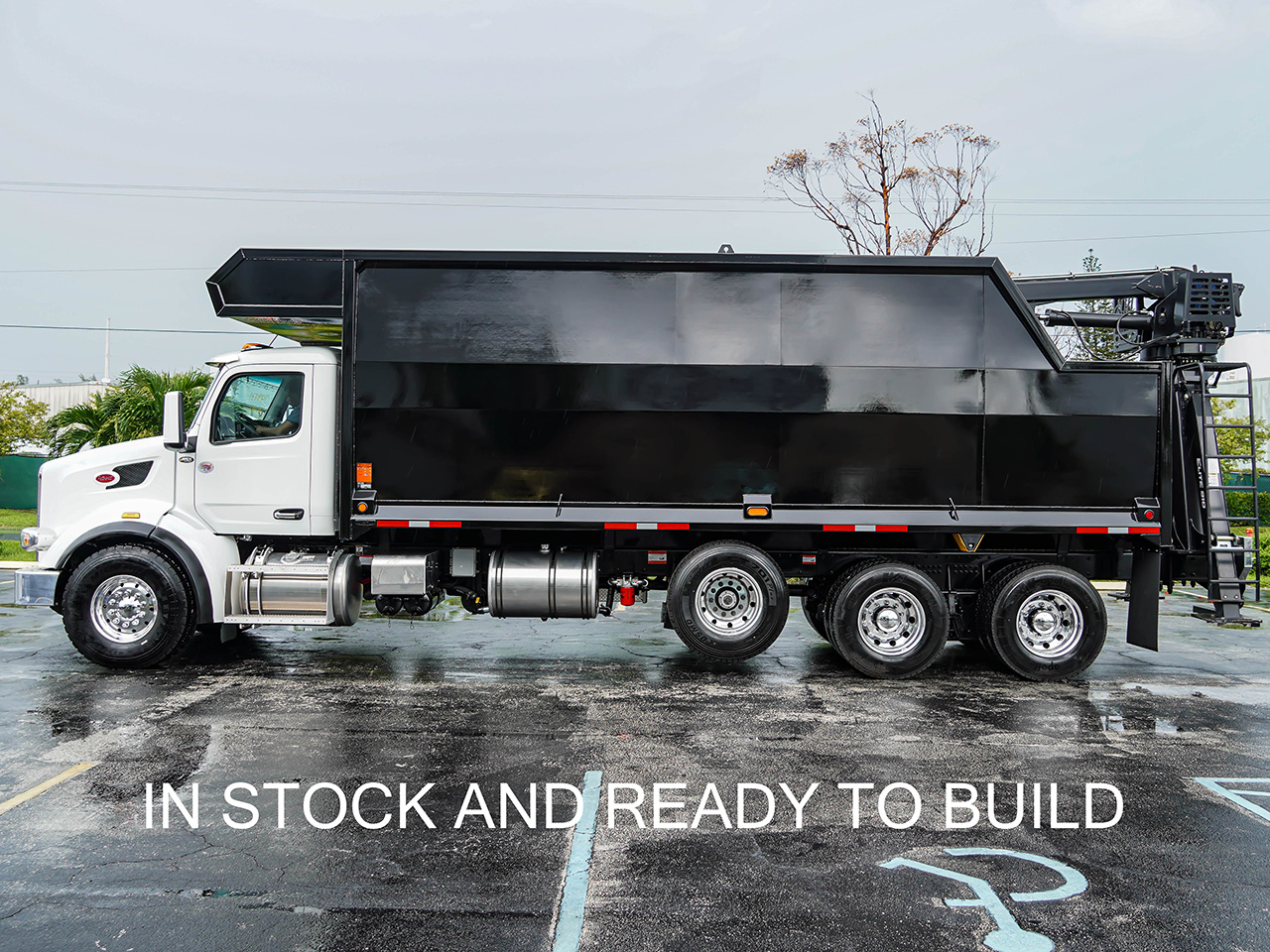 2025 PETERBILT 567 - image 5 of 6