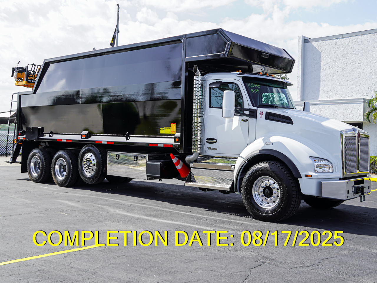 2025 KENWORTH T880 - image 2 of 6