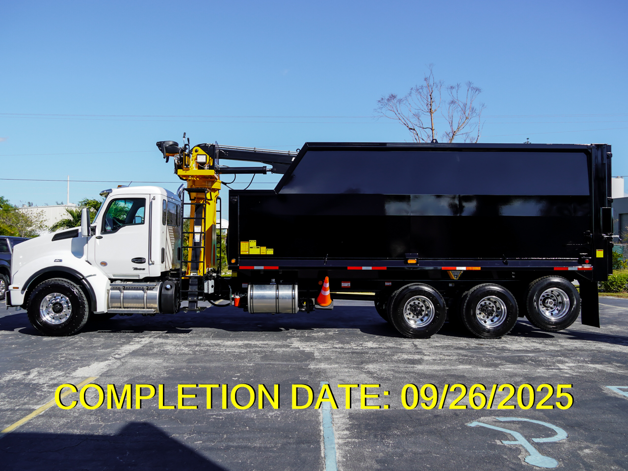 2025 KENWORTH T880 - image 4 of 6