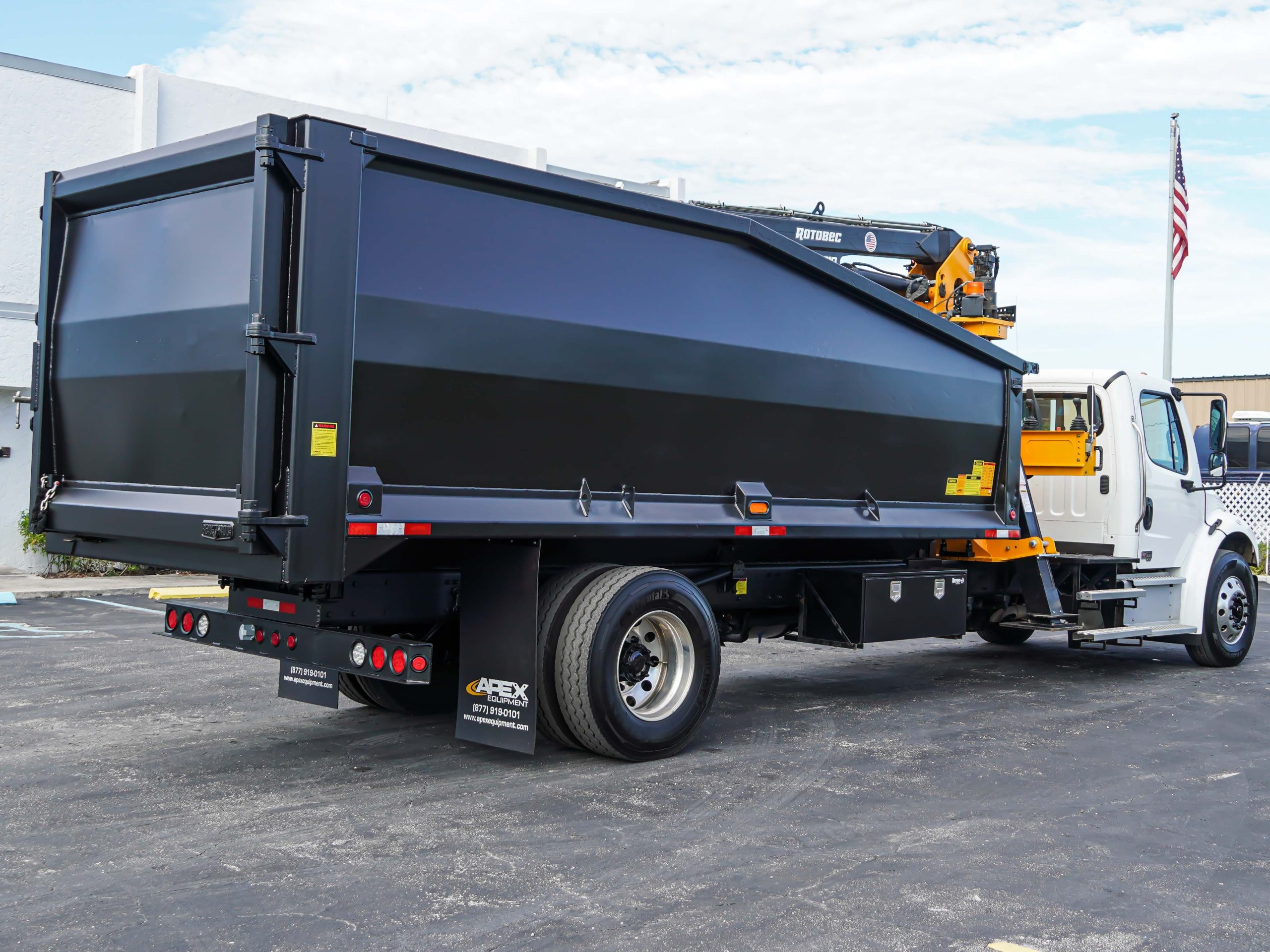 2025 FREIGHTLINER M2 LOAD N GO GRAPPLE TRUCK 2025 FREIGHTLINER M2 LOAD N GO GRAPPLE TRUCK - image 3 of 6
