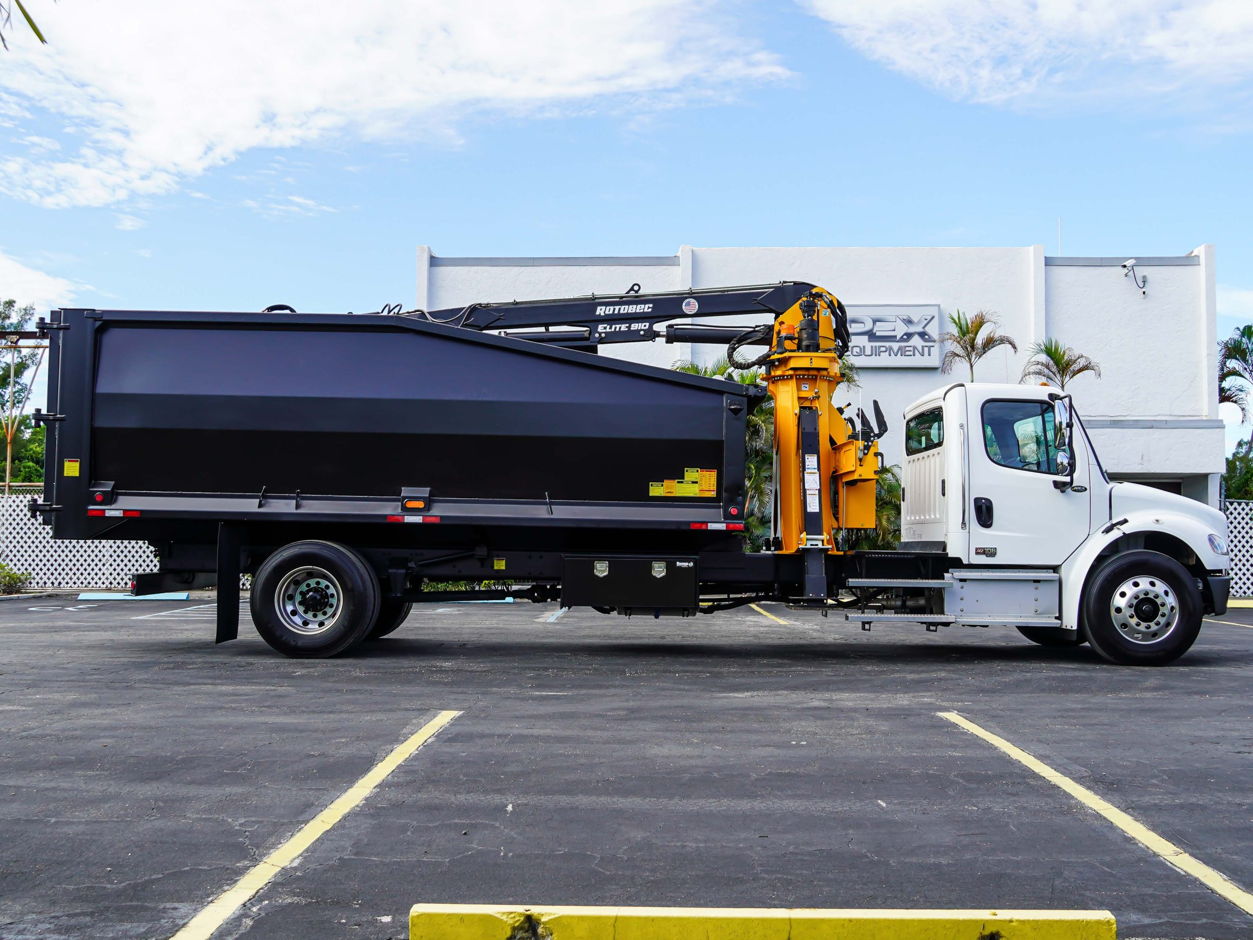 2025 FREIGHTLINER M2 LOAD N GO GRAPPLE TRUCK 2025 FREIGHTLINER M2 LOAD N GO GRAPPLE TRUCK - image 5 of 6