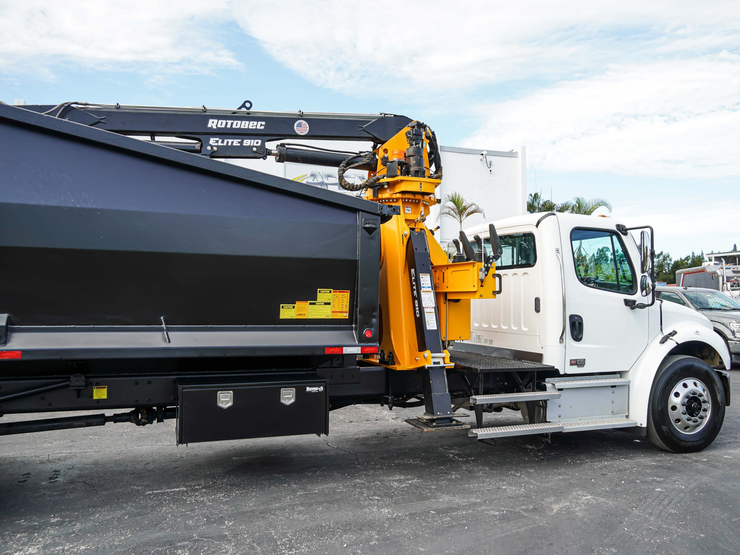 Load N Go Grapple Truck For Sale or Rent Load N Go Grapple Truck For Sale or Rent