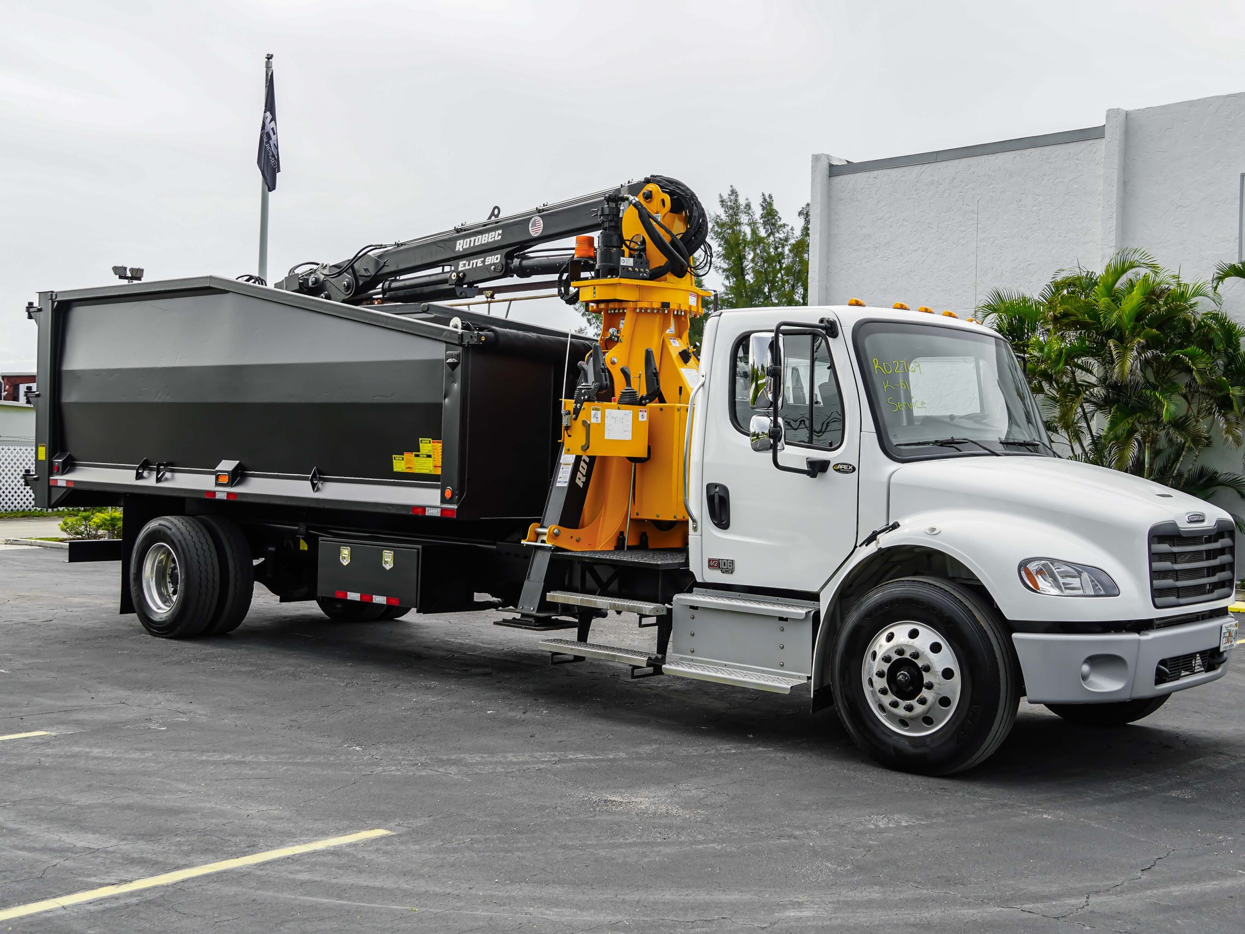 Freightliner Rotobec Load N Go Grapple Truck For Sale or Rent Freightliner Rotobec Load N Go Grapple Truck For Sale or Rent