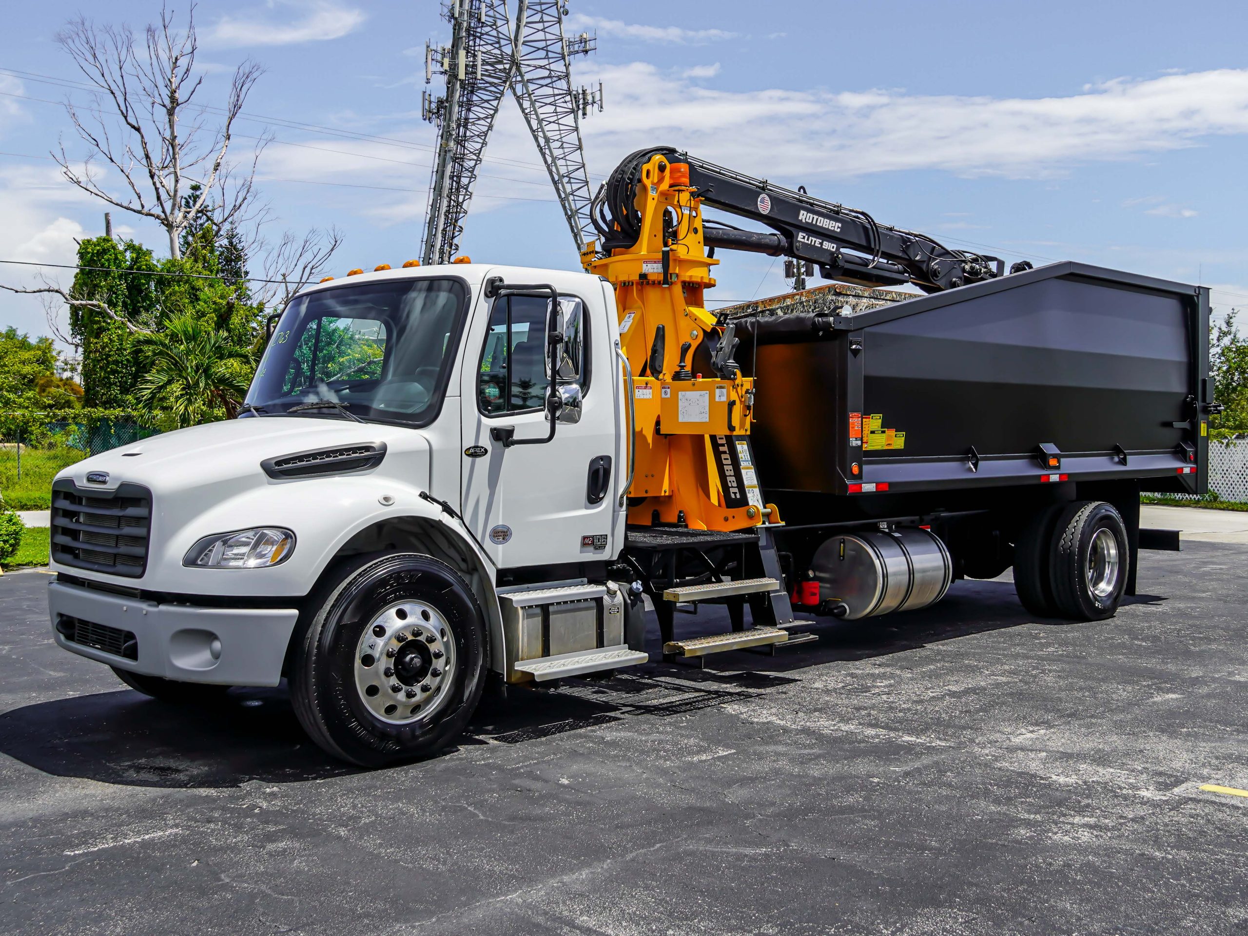 2025 FREIGHTLINER M2 LOAD N GO GRAPPLE TRUCK 2025 FREIGHTLINER M2 LOAD N GO GRAPPLE TRUCK - image 2 of 6