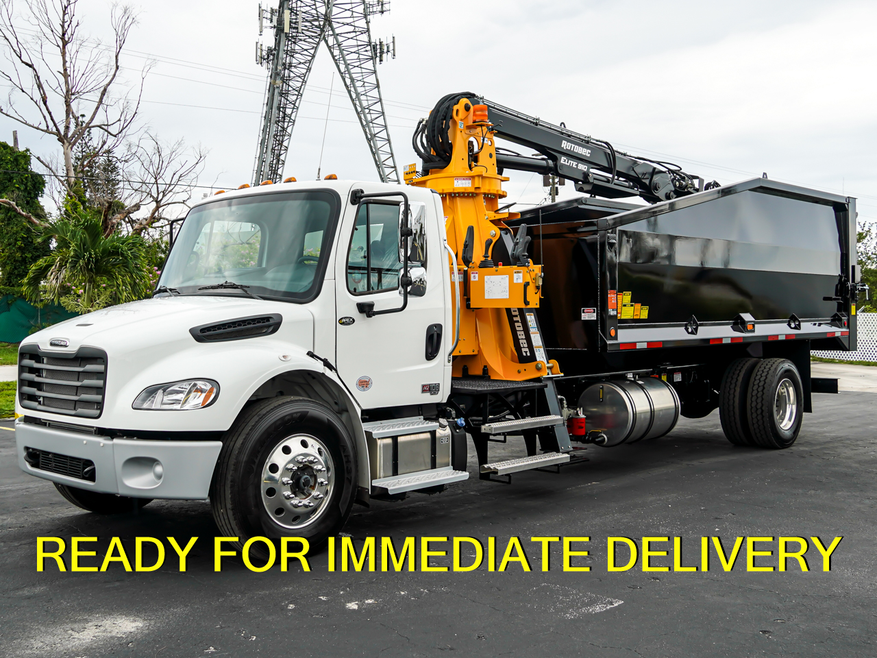 2025 FREIGHTLINER M2 - image 2 of 6