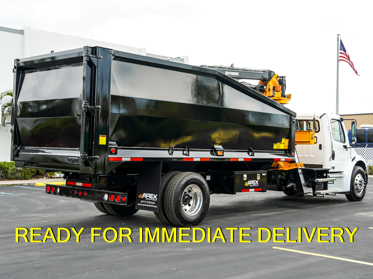 2025 FREIGHTLINER M2 - image 3 of 6