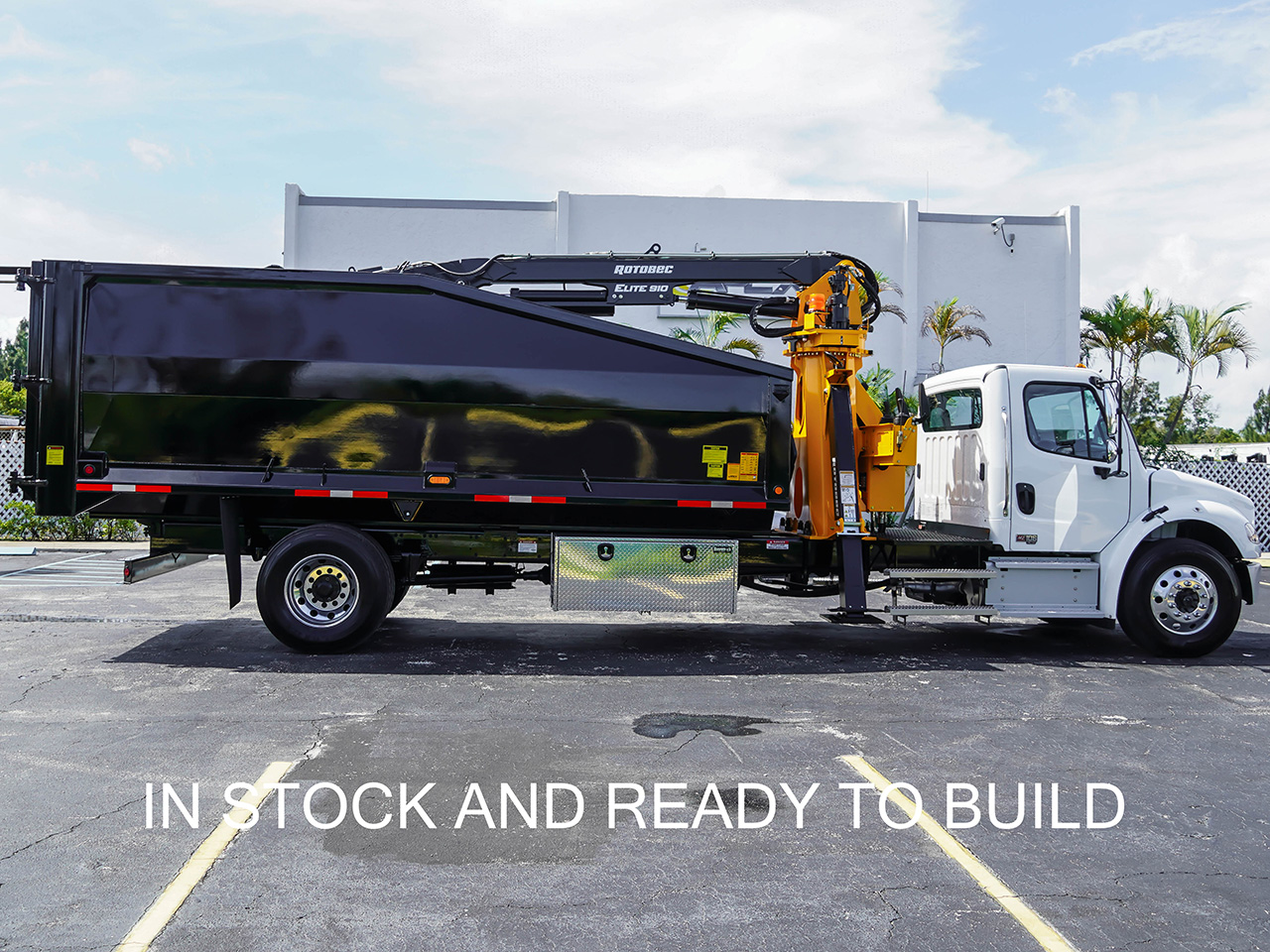 2025 FREIGHTLINER M2 - image 3 of 6