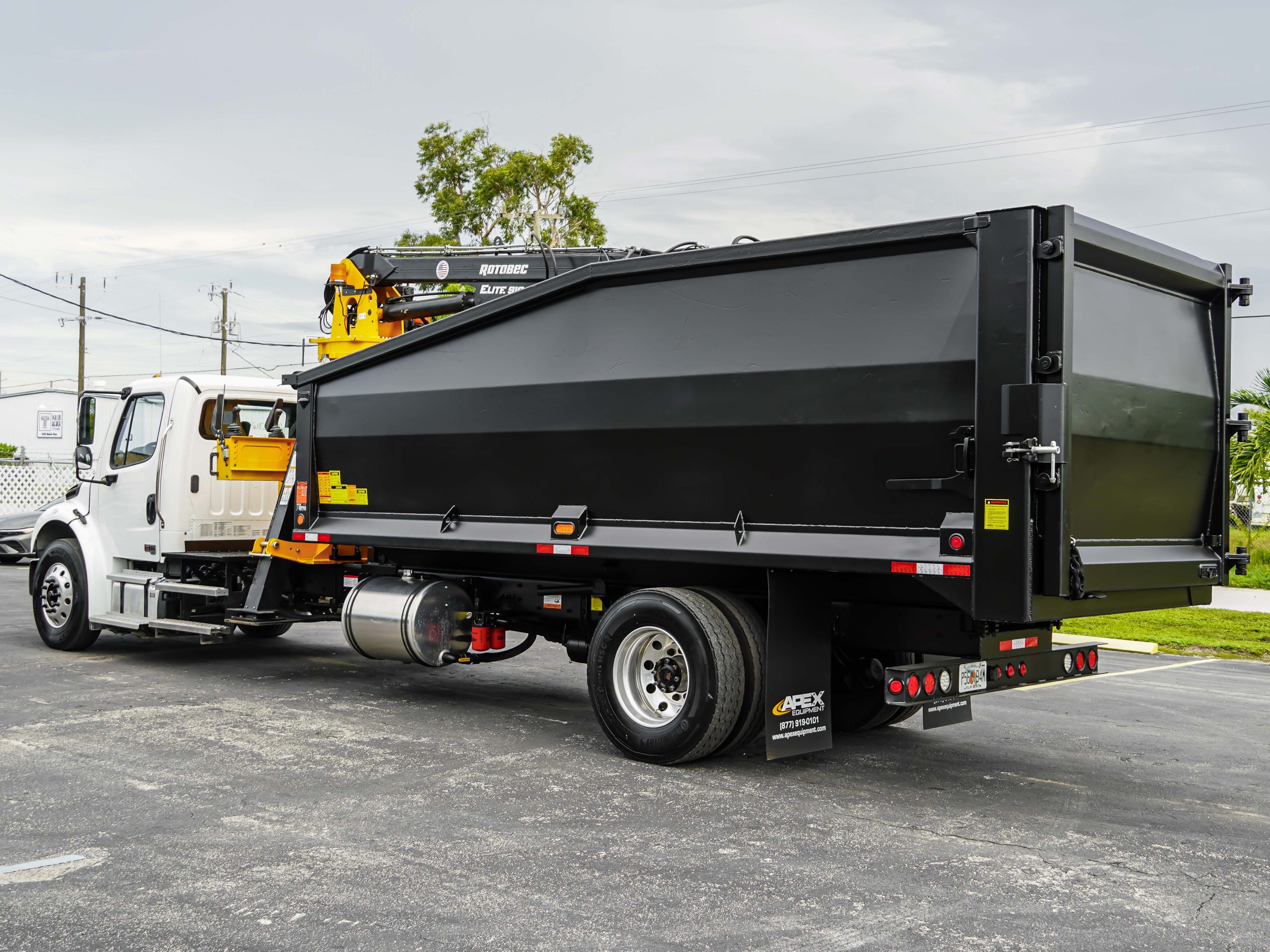 Freightliner Rotobec Grapple Truck For Sale or Rent Freightliner Rotobec Grapple Truck For Sale or Rent