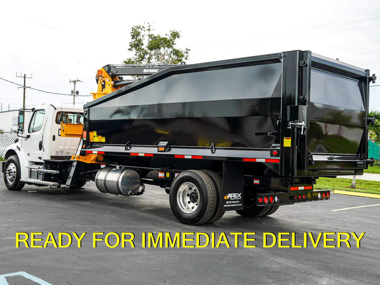 2025 FREIGHTLINER M2 - image 4 of 6