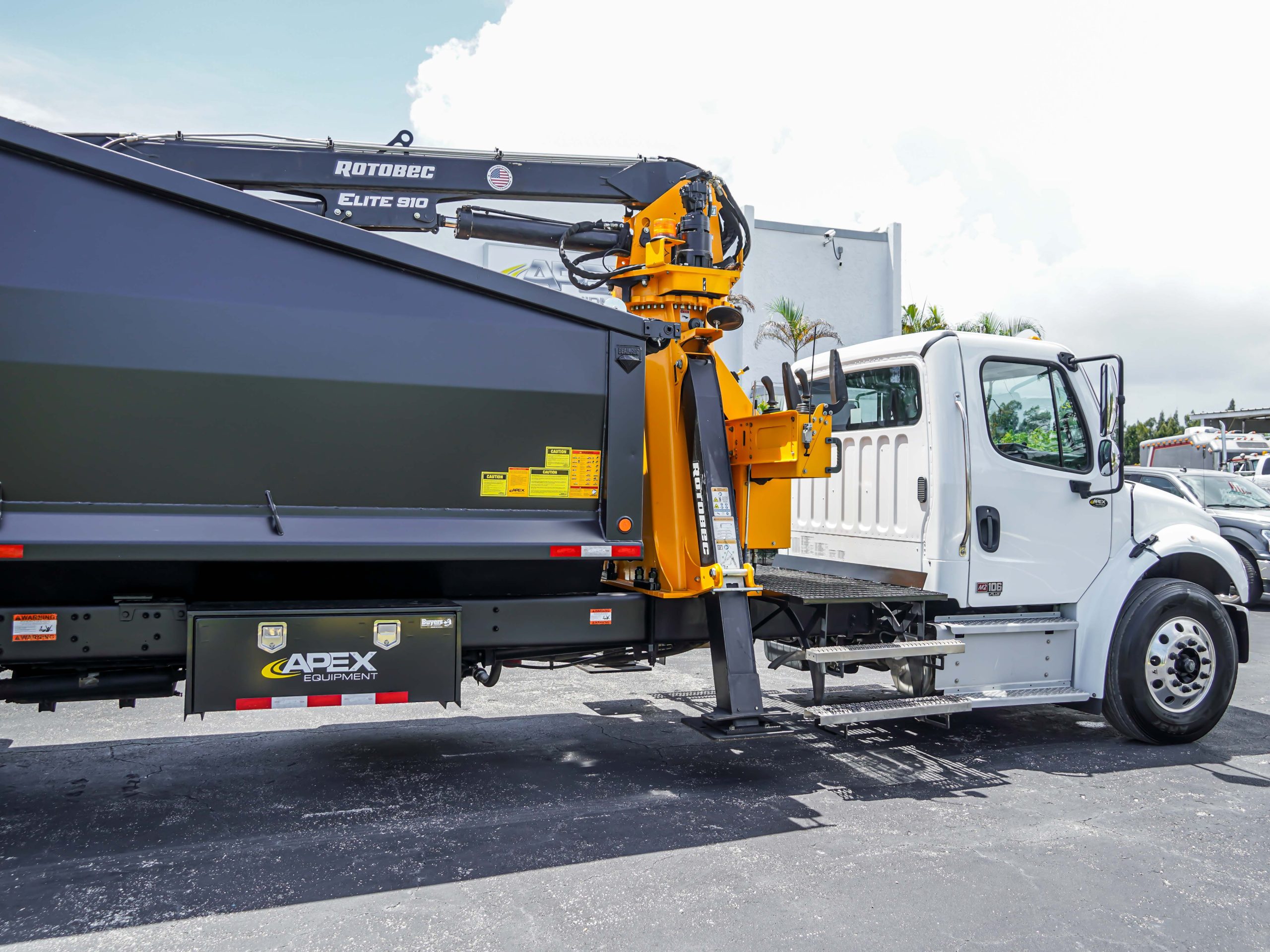 Freightliner Rotobec Grapple Truck Freightliner Rotobec Grapple Truck