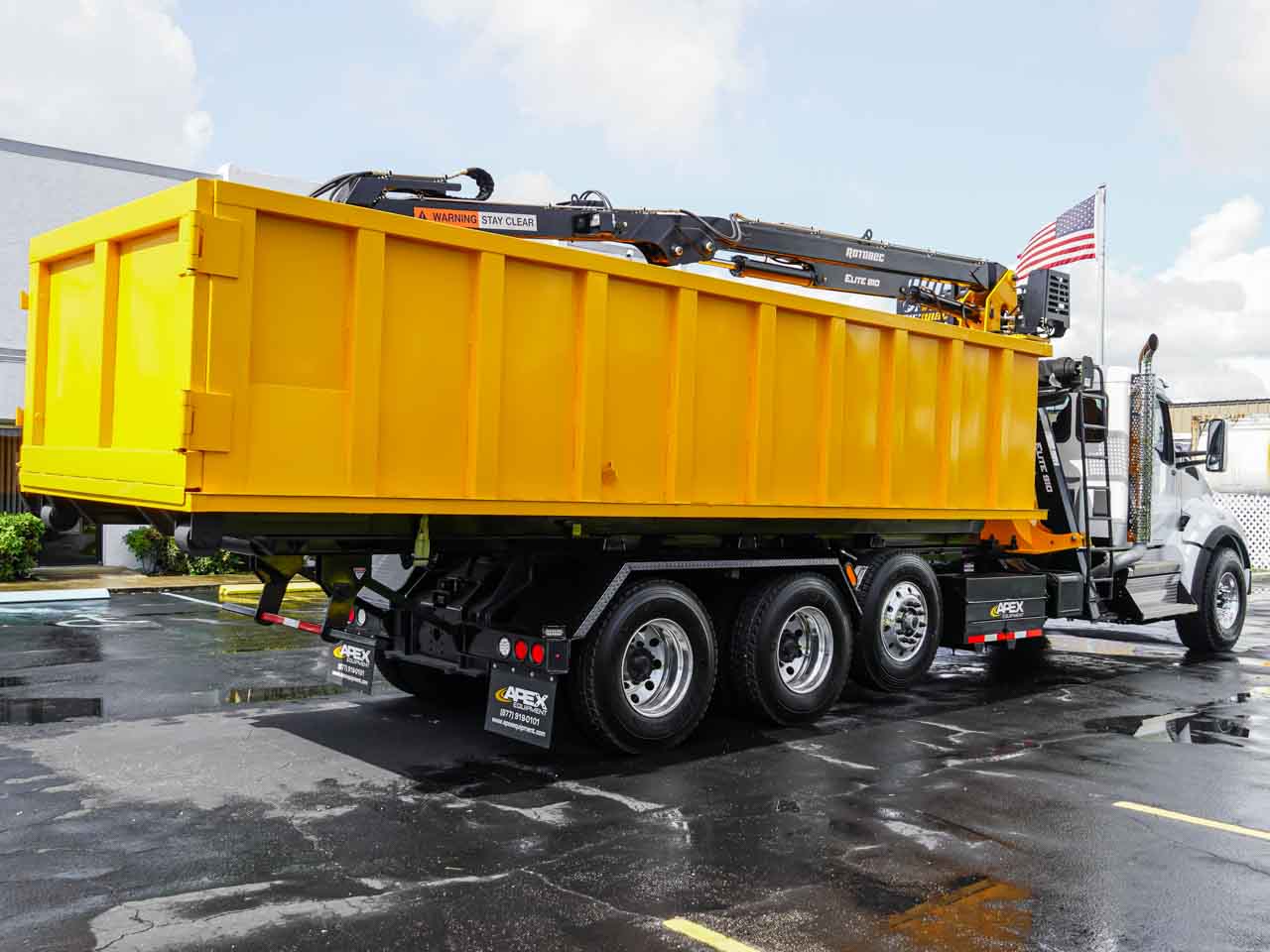 2025 KENWORTH T880 GRAPPLE ROLL OFF TRUCK - image 4 of 6