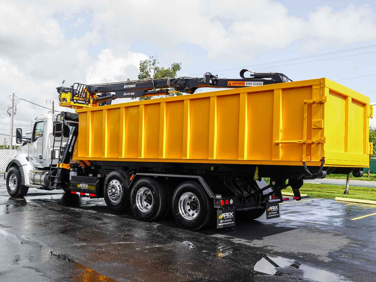 2025 KENWORTH T880 GRAPPLE ROLL OFF TRUCK - image 5 of 6