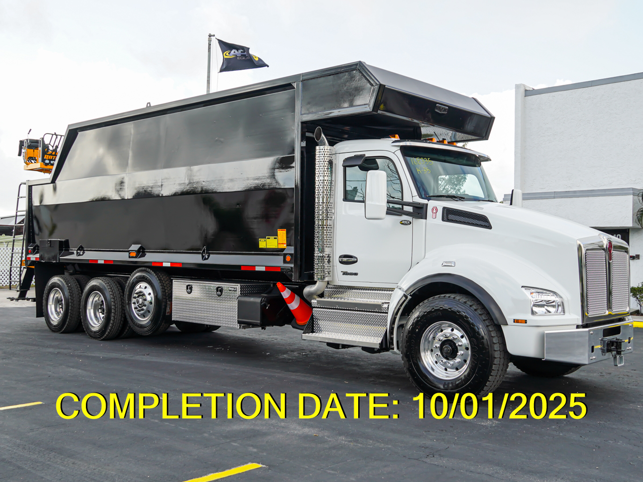 2025 KENWORTH T880 - image 1 of 6