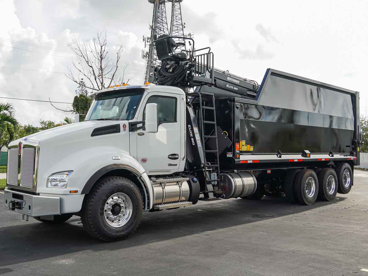 2025 KENWORTH T880 GRAPPLE  TRUCK FOR SALE - image 4 of 6