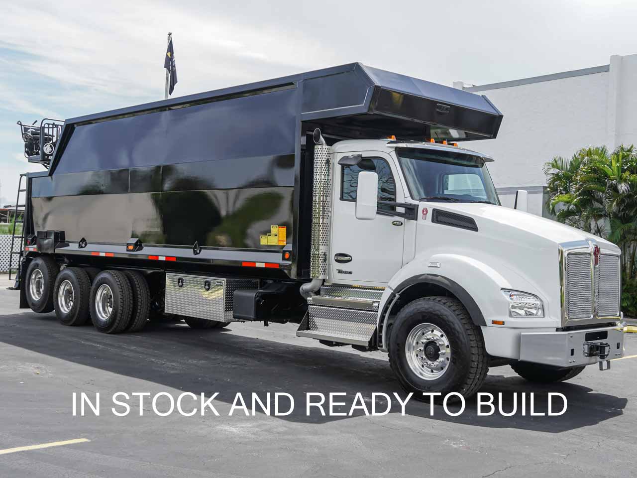 KENWORTH T880 GRAPPLE TRUCK - image 1 of 6