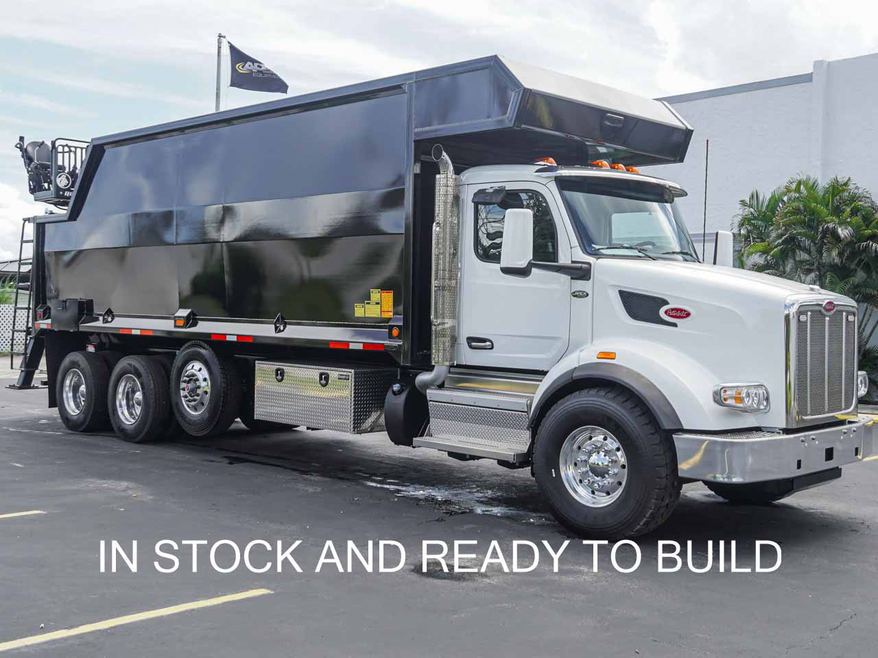 2026 PETERBILT 567 REAR MOUNT GRAPPLE TRUCK - image 1 of 6