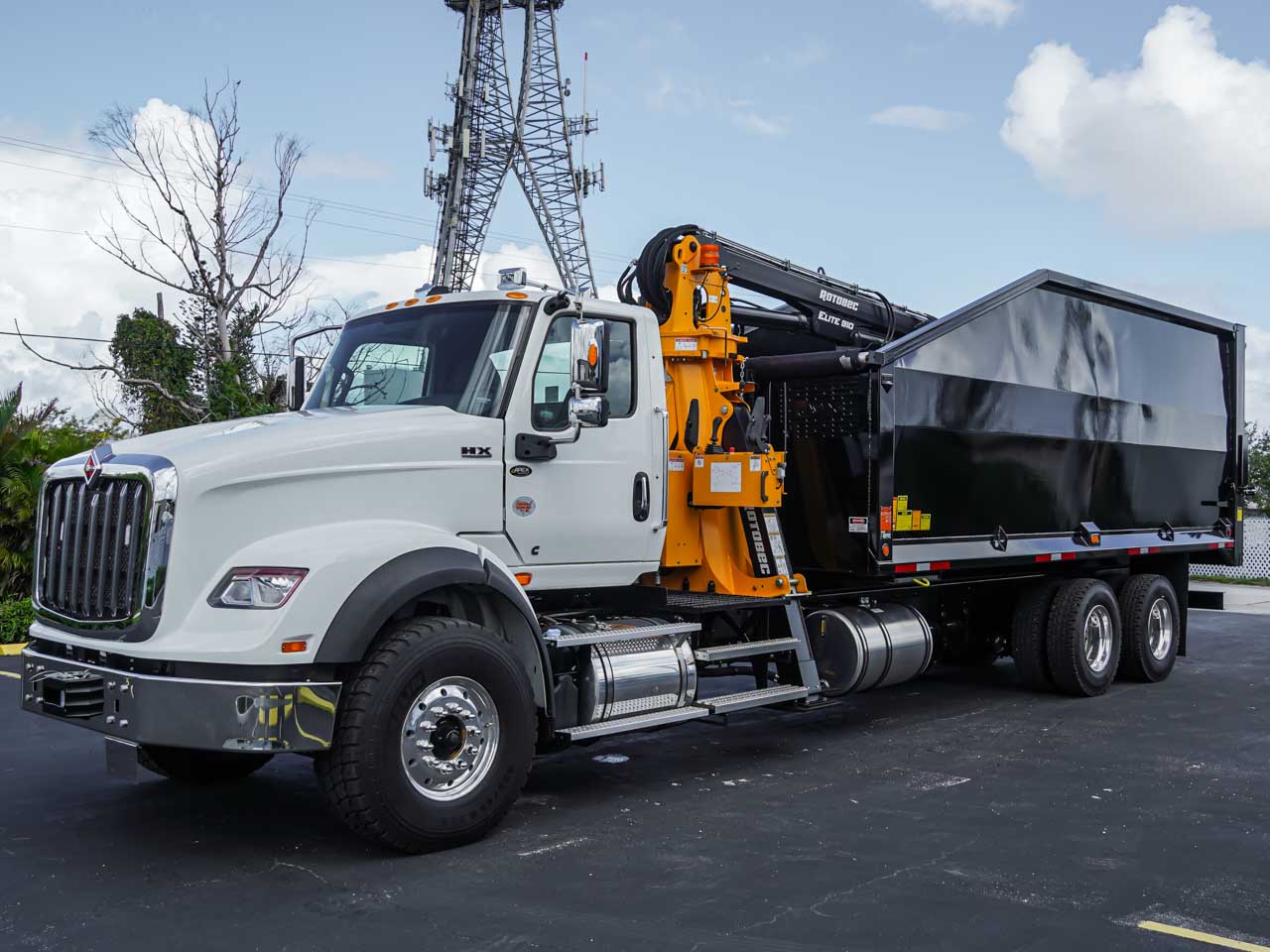 2026 INTERNATIONAL HX GRAPPLE TRUCK FOR SALE - image 3 of 6