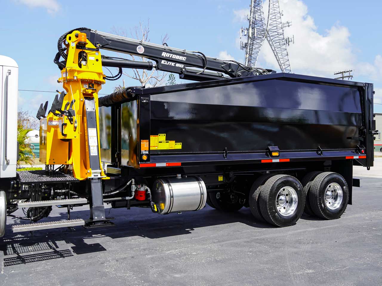 Tandem Axle Grapple Truck for Sale Tandem Axle Grapple Truck for Sale