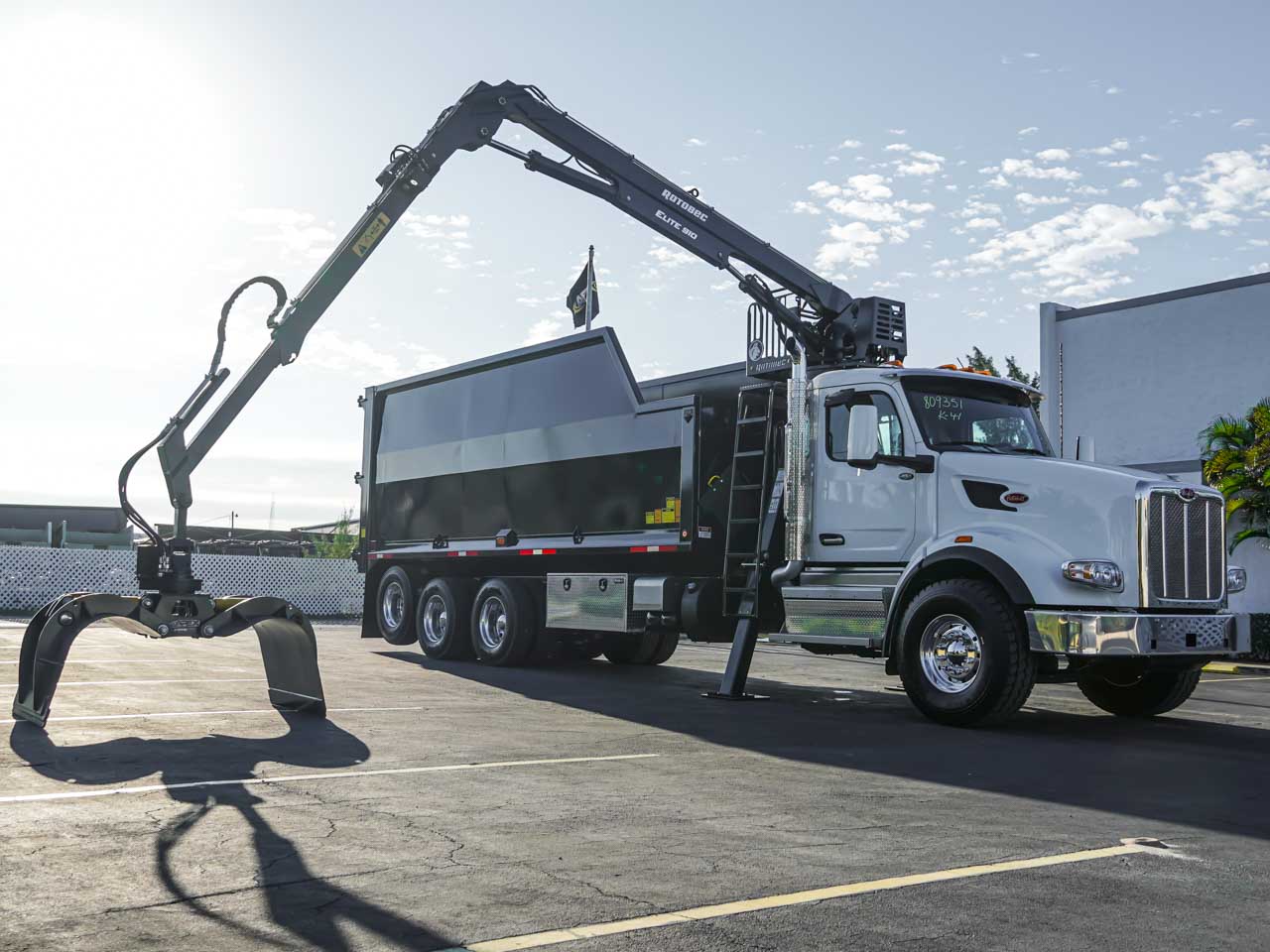 Pete 567 Rotobec Grapple Truck Pete 567 Rotobec Grapple Truck