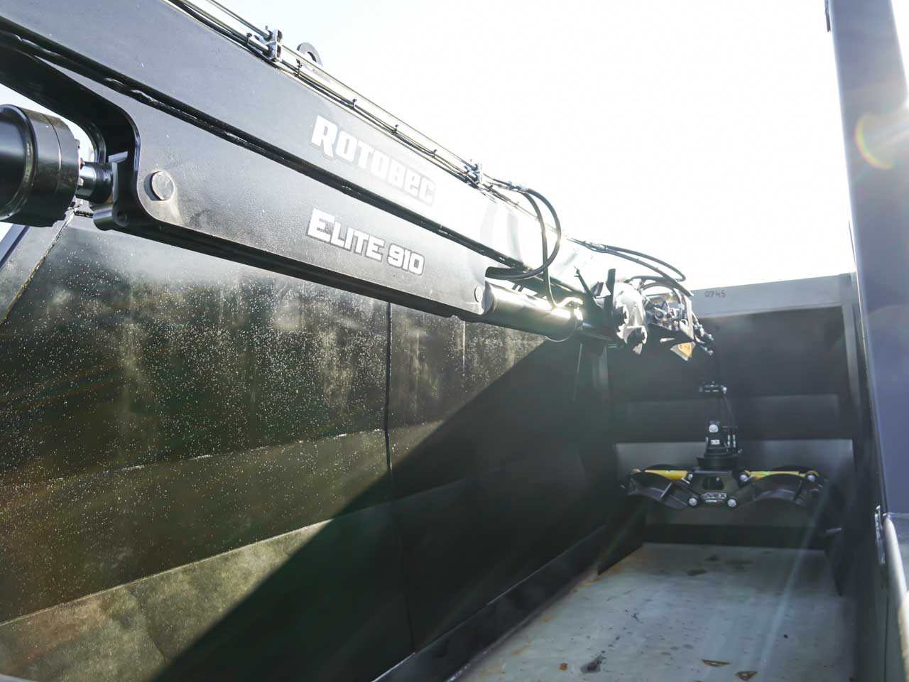 2026 PETERBILT 567 GRAPPLE TRUCK FOR SALE 2026 PETERBILT 567 GRAPPLE TRUCK FOR SALE - image 4 of 6