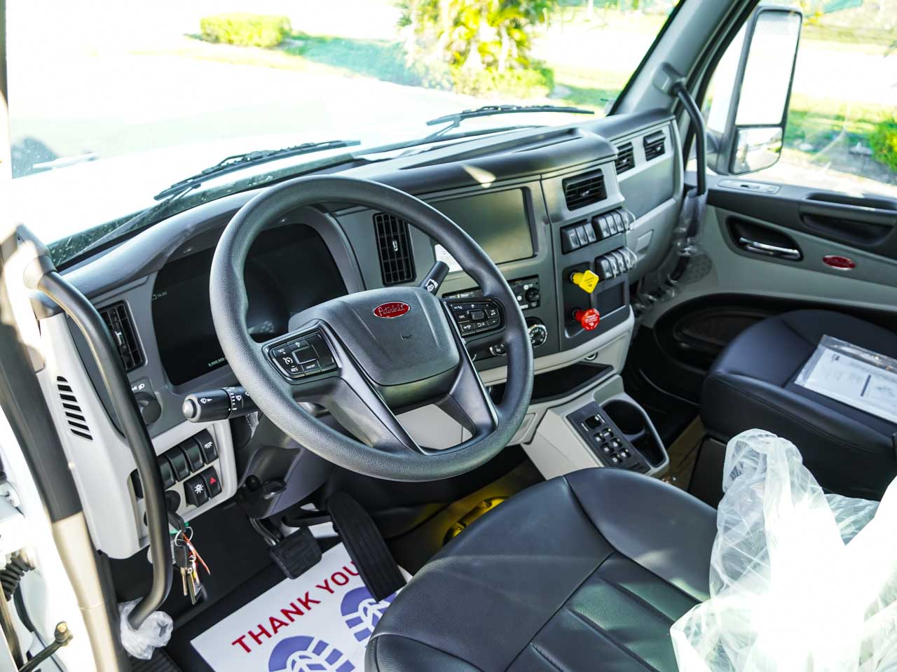 2026 PETERBILT 567 GRAPPLE TRUCK FOR SALE 2026 PETERBILT 567 GRAPPLE TRUCK FOR SALE - image 3 of 6