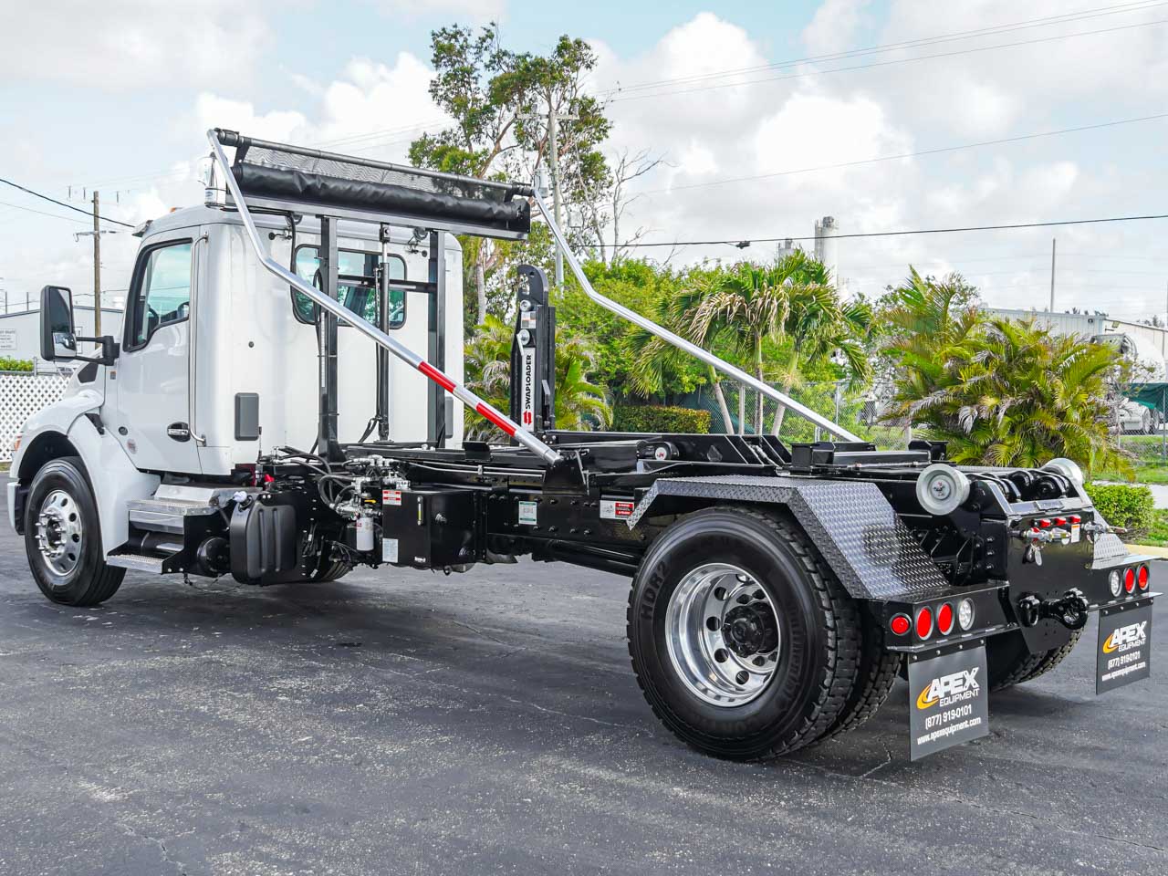 2026 KENWORTH T380 HOOKLIFT TRUCK FOR SALE 2026 KENWORTH T380 HOOKLIFT TRUCK FOR SALE - image 4 of 6