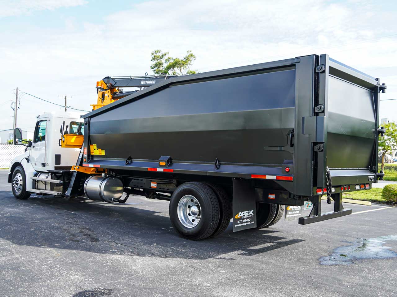 2026 537 PETERBILT ROTOBEC GRAPPLE LOADER TRUCK FOR SALE 2026 537 PETERBILT ROTOBEC GRAPPLE LOADER TRUCK FOR SALE - image 2 of 6