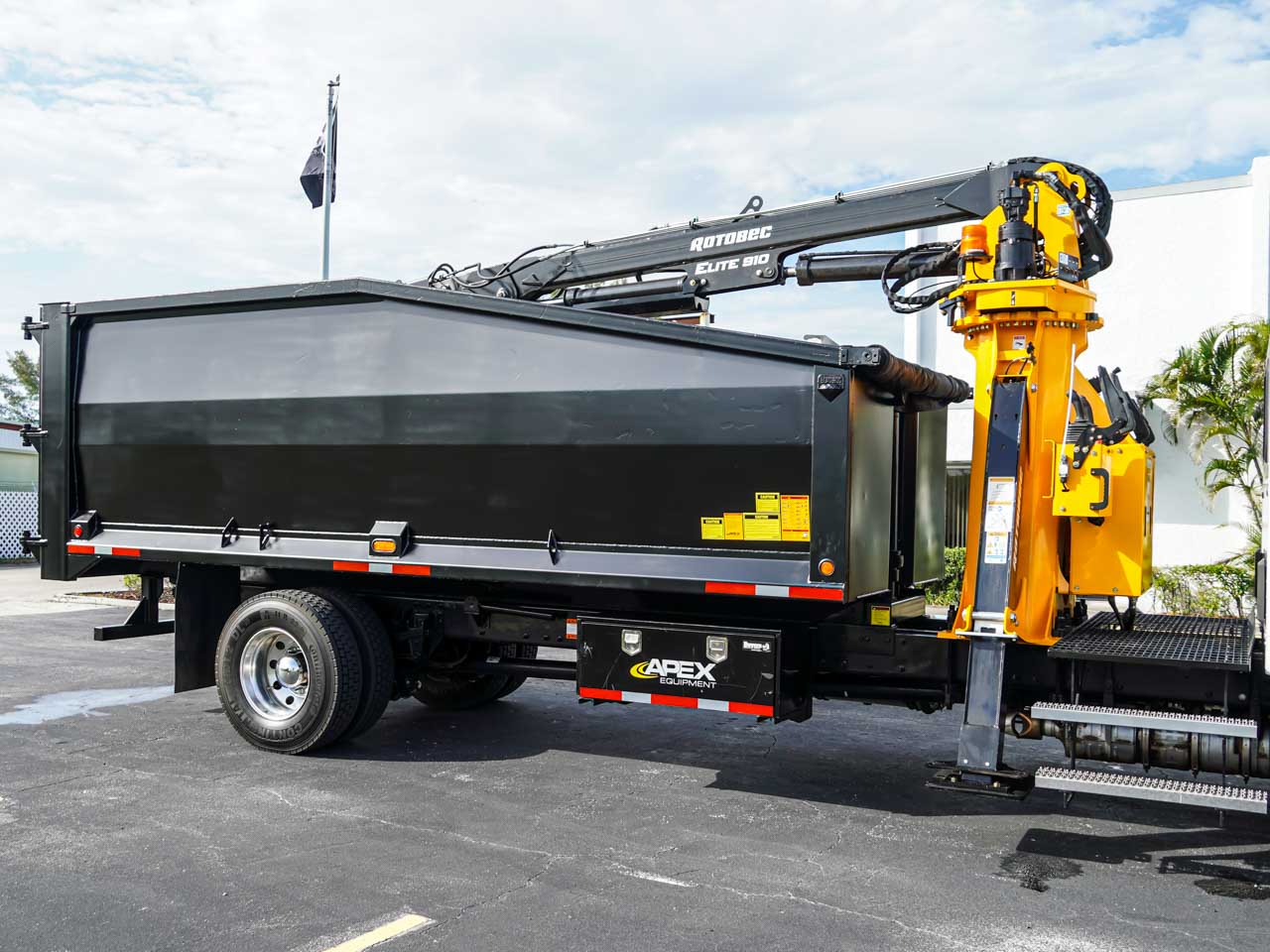 Rotobec Elite 910 Load N Go Grapple Truck Rotobec Elite 910 Load N Go Grapple Truck