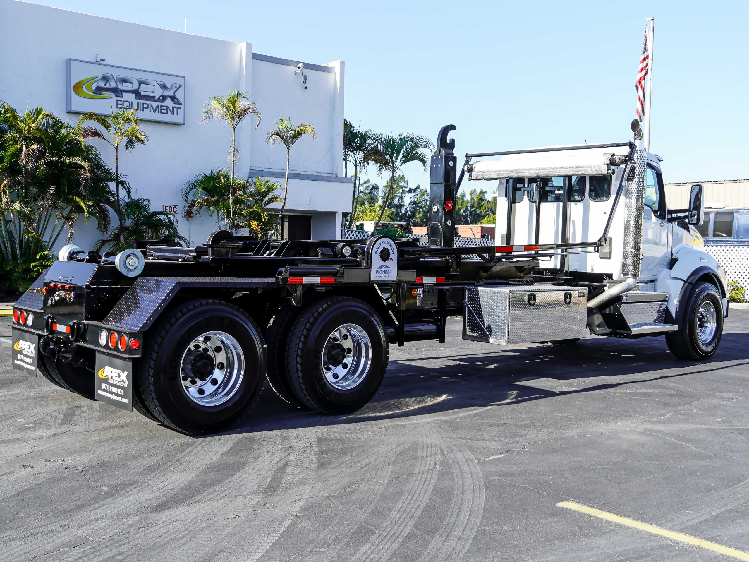 2026 KENWORTH T880 HOOKLIFT TRUCK FOR SALE 2026 KENWORTH T880 HOOKLIFT TRUCK FOR SALE - image 3 of 6