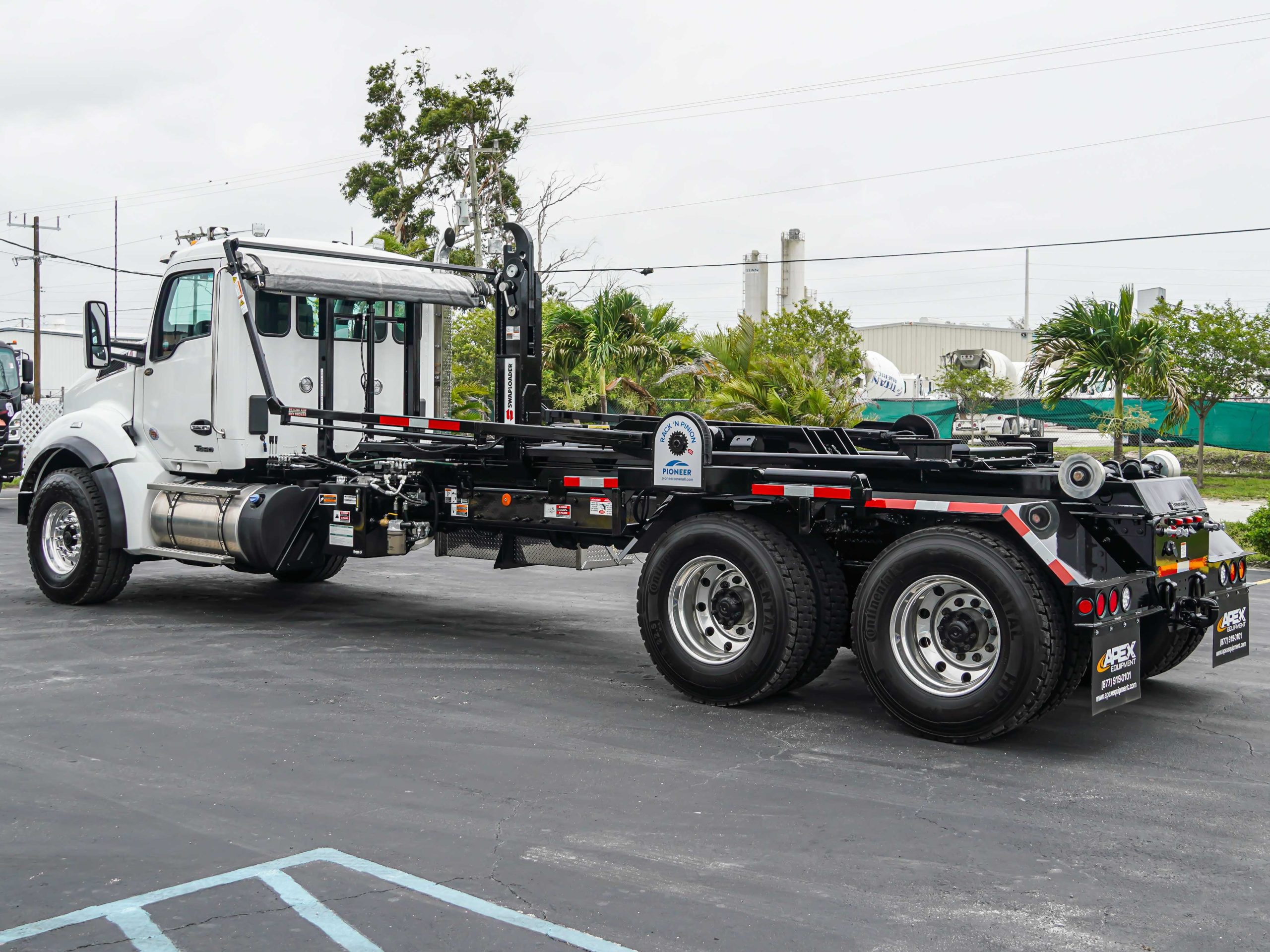 2026 KENWORTH T880 HOOKLIFT TRUCK FOR SALE 2026 KENWORTH T880 HOOKLIFT TRUCK FOR SALE - image 6 of 6