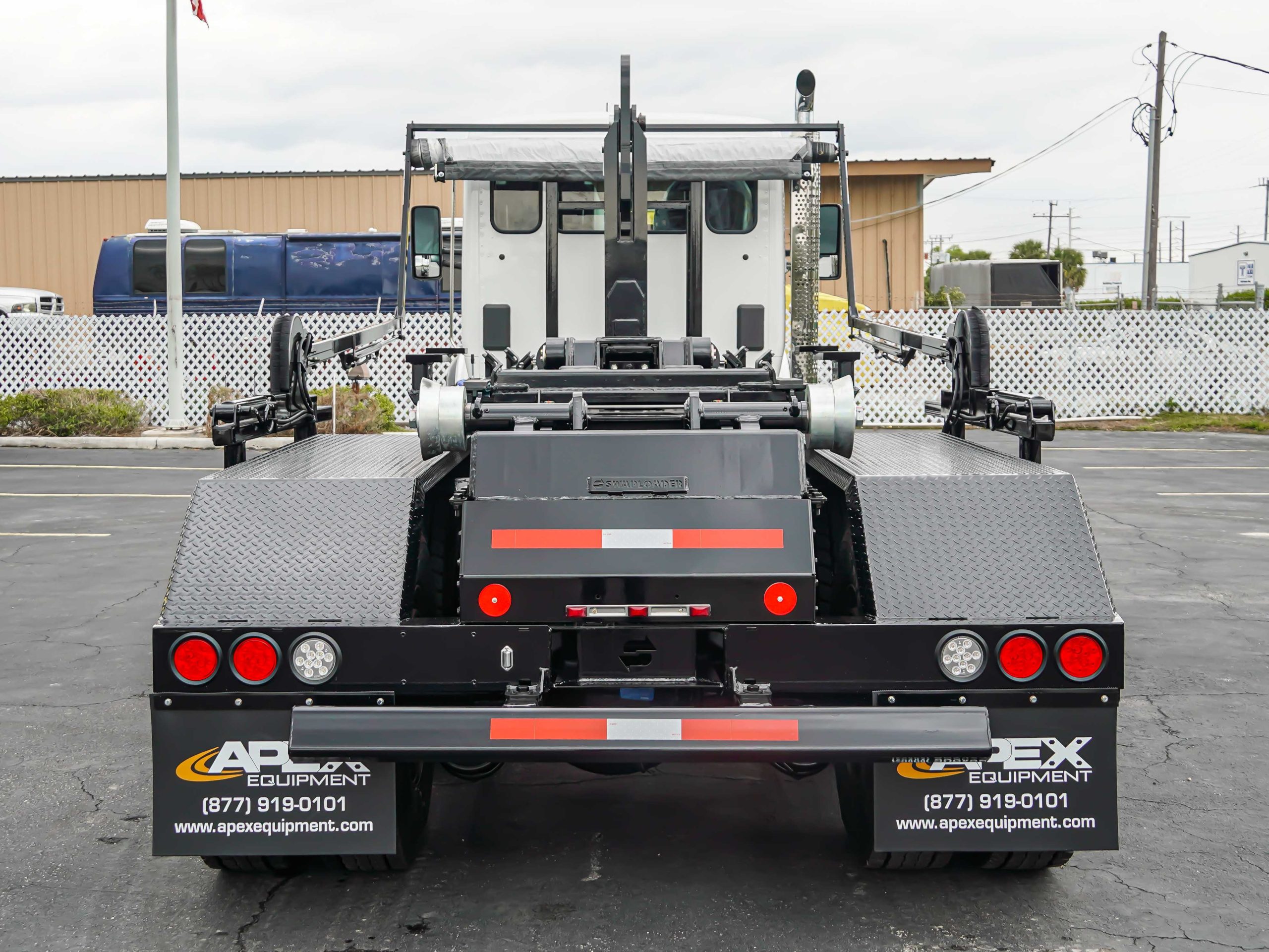 New Swaploader Hooklift Truck for Sale New Swaploader Hooklift Truck for Sale