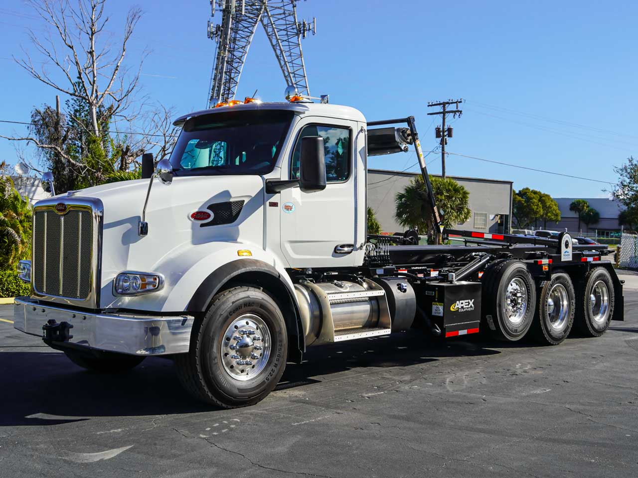 New Peterbilt 567 Tri Axle Galfab Roll Off Truck New Peterbilt 567 Tri Axle Galfab Roll Off Truck