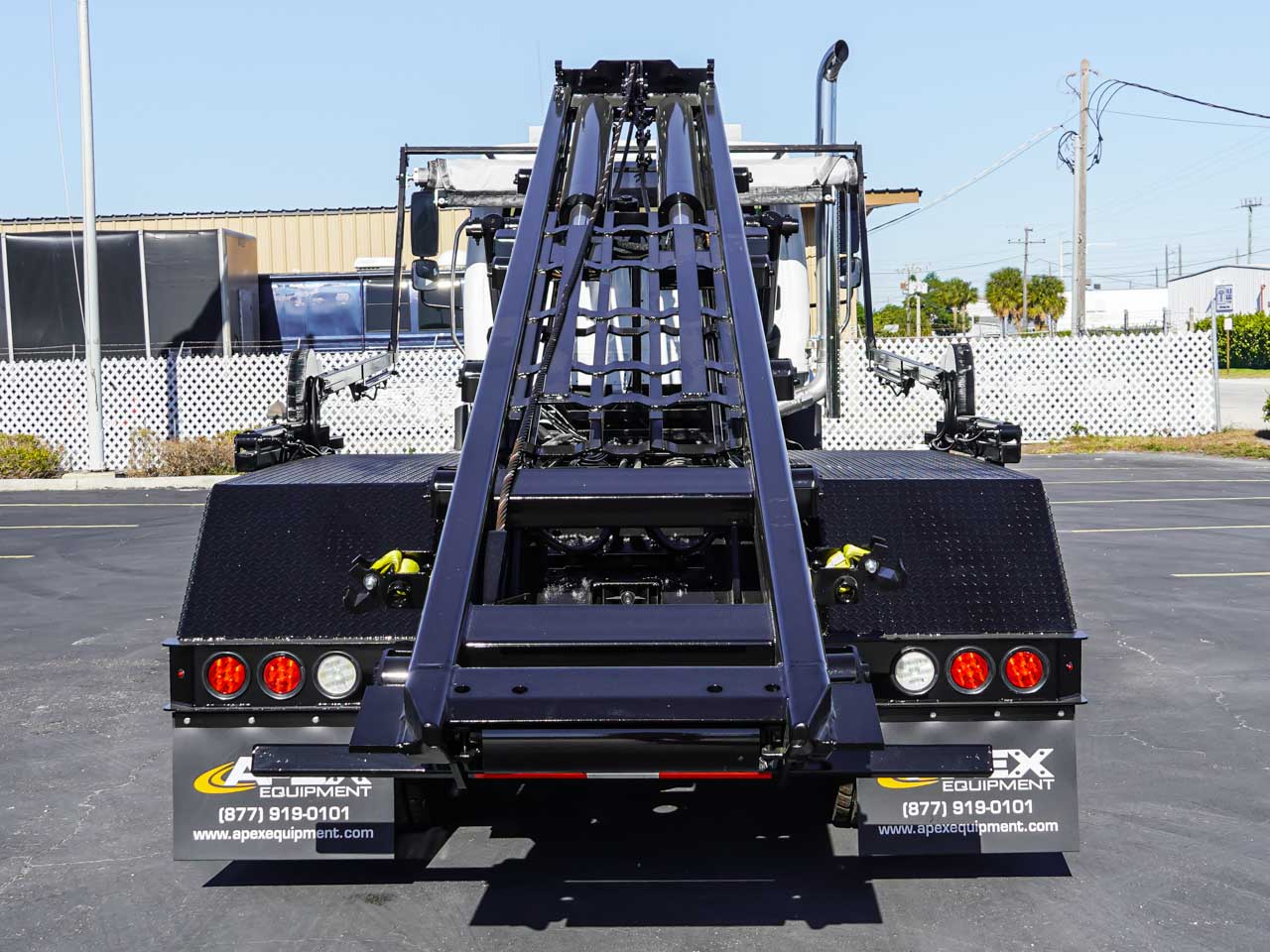 Freightliner Roll Off Truck for Sale Freightliner Roll Off Truck for Sale