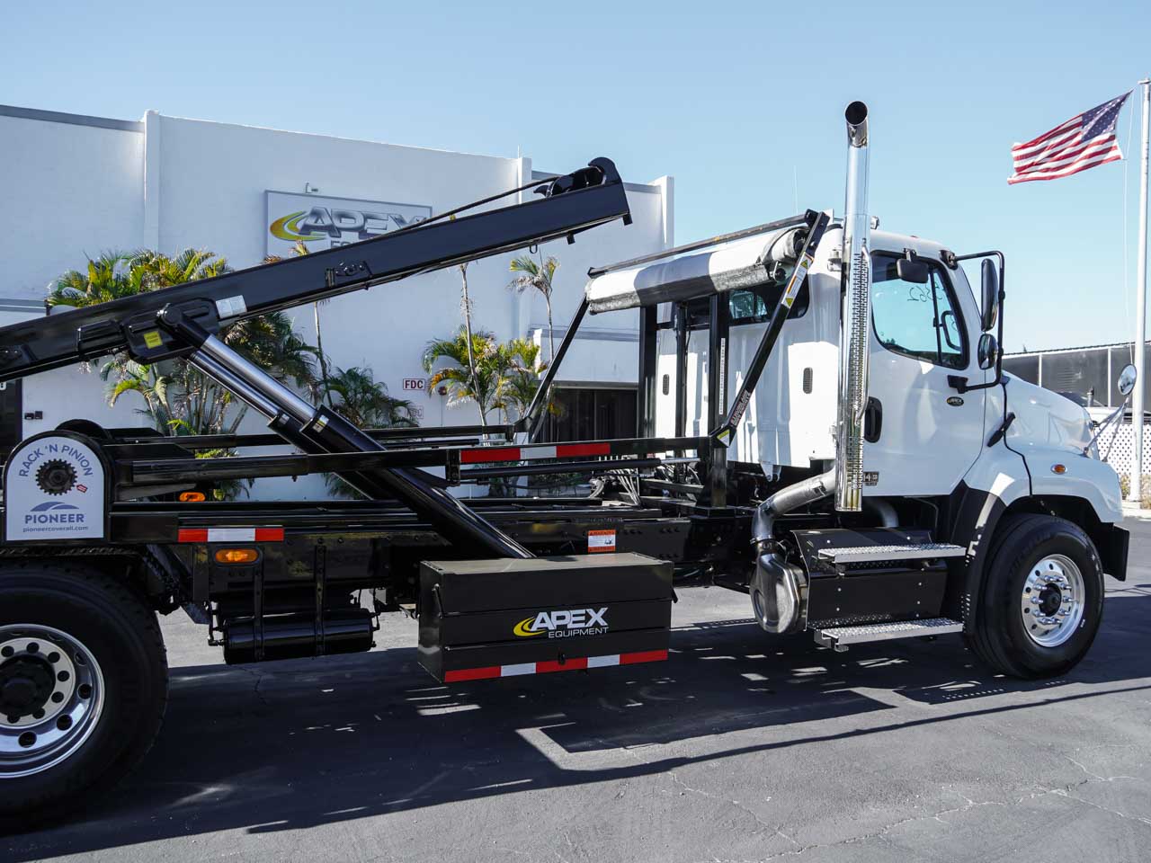 Galfab Roll Off Truck for Sale Galfab Roll Off Truck for Sale